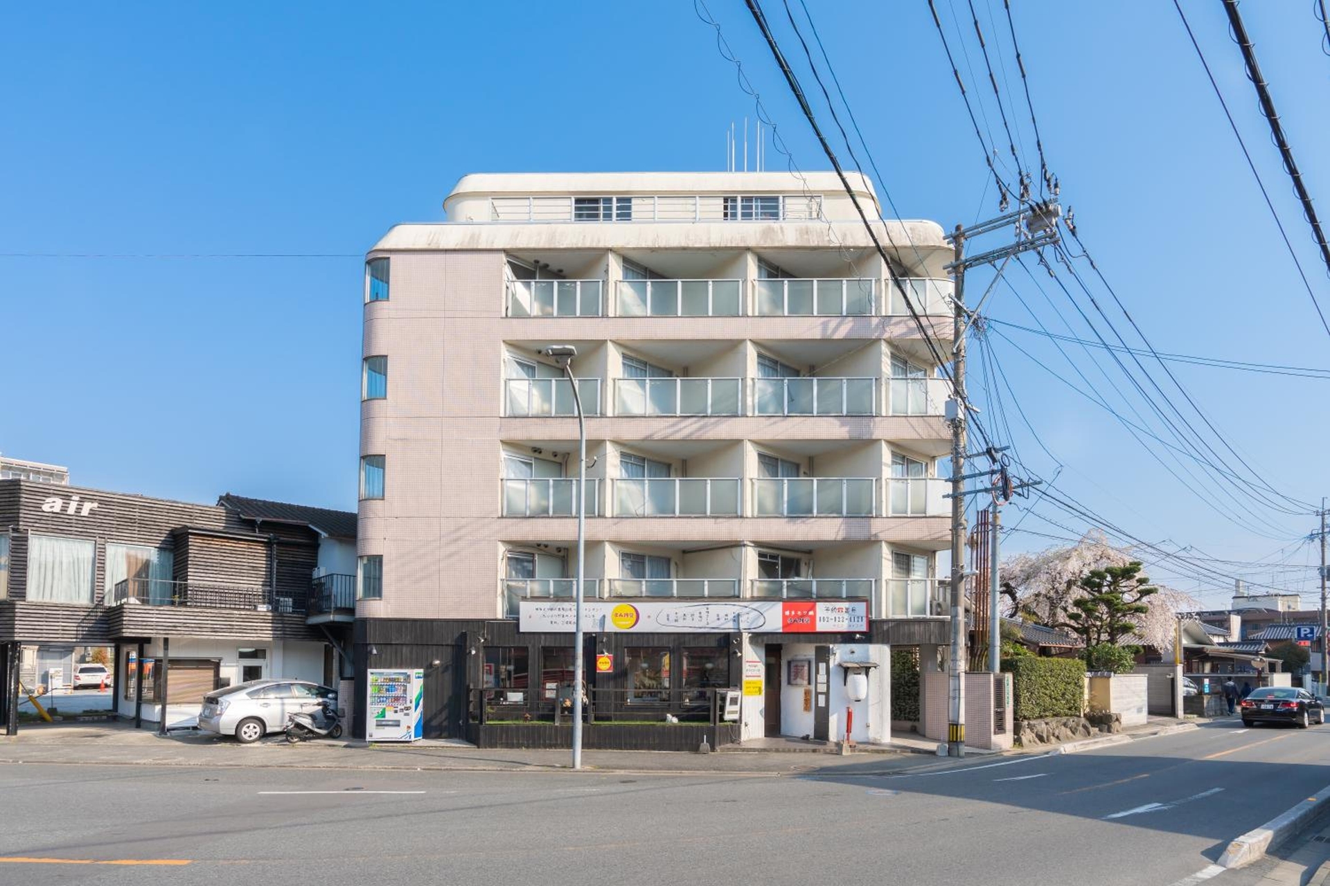 SONIC APARTMENT HOTEL