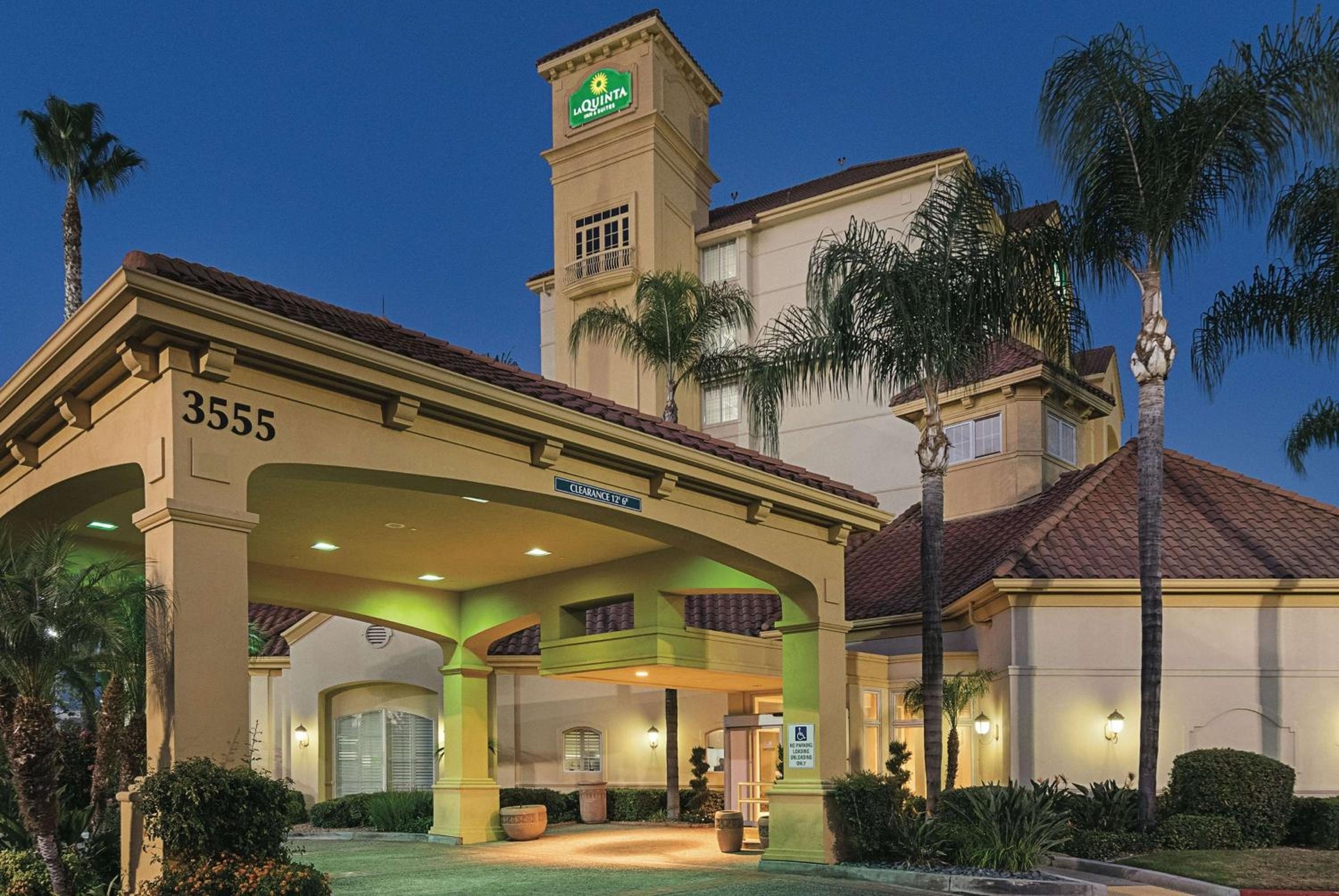 La Quinta Inn & Suites by Wyndham Ontario Airport, Ontario