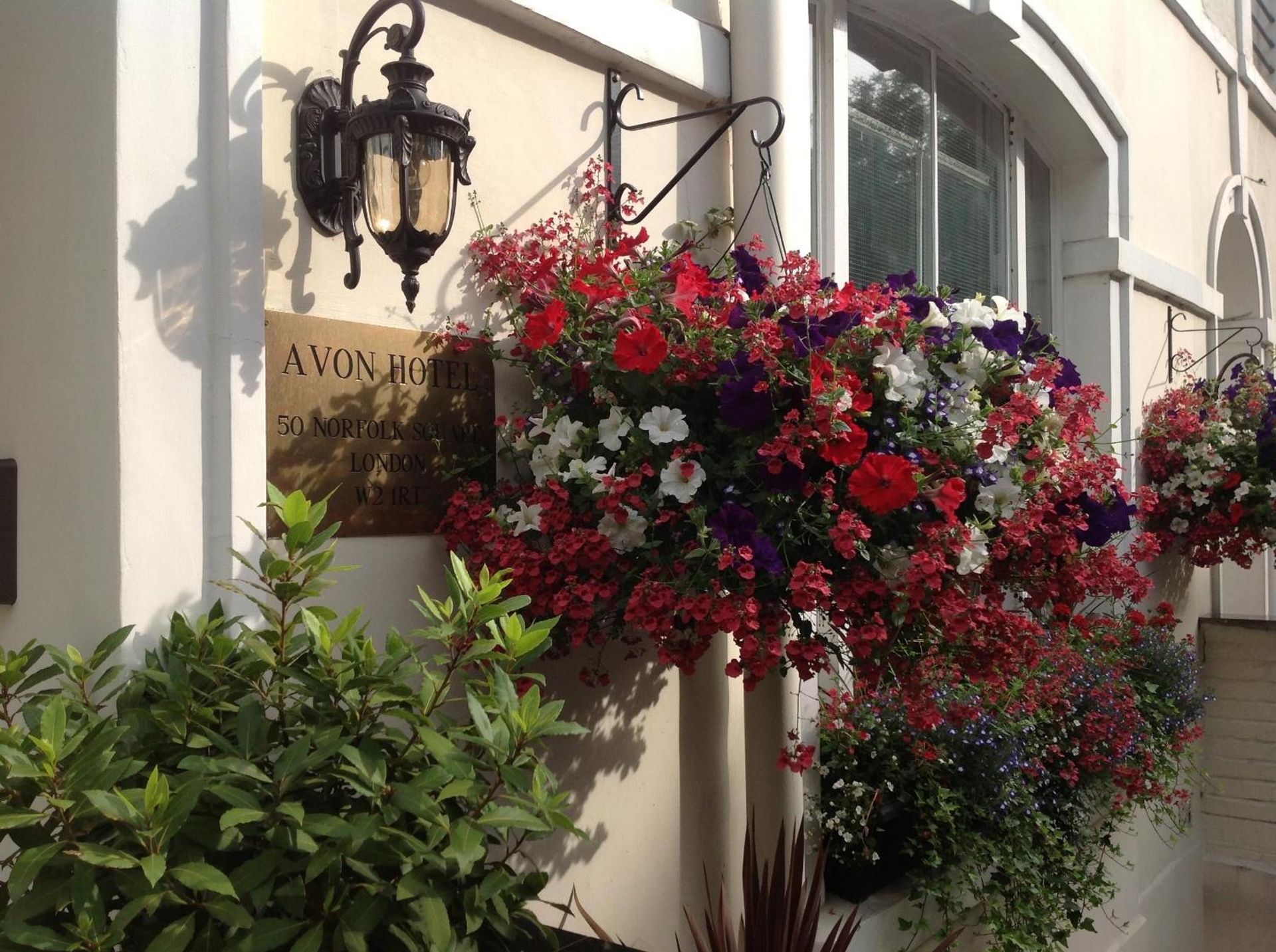 Avon Hotel, London