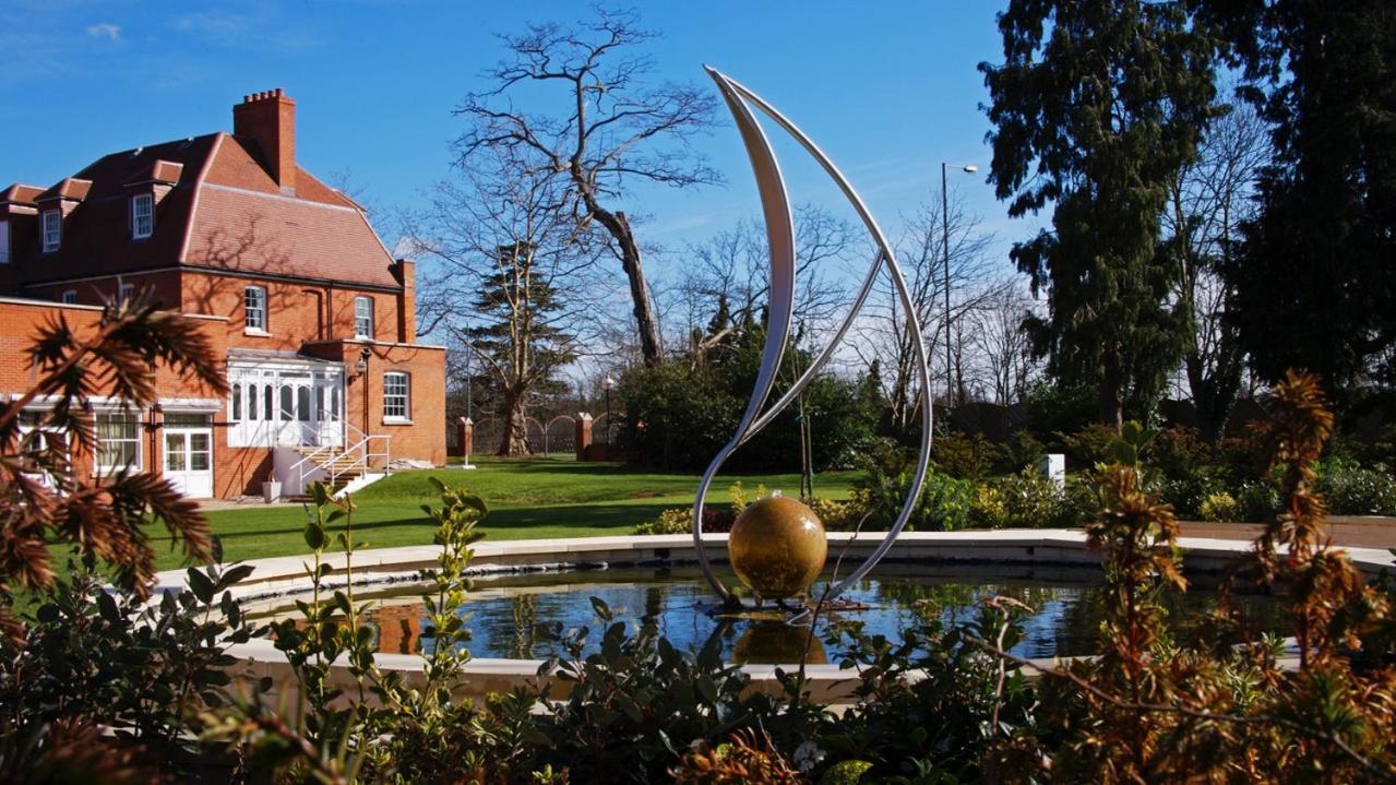 The Pinewood Hotel, Slough