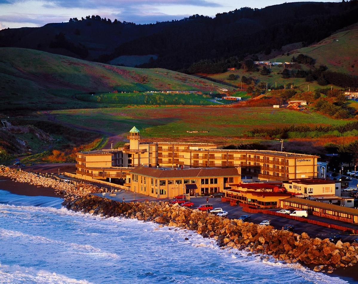 Pacifica Lighthouse Hotel Trademark Collection by Wyndham, Pacifica