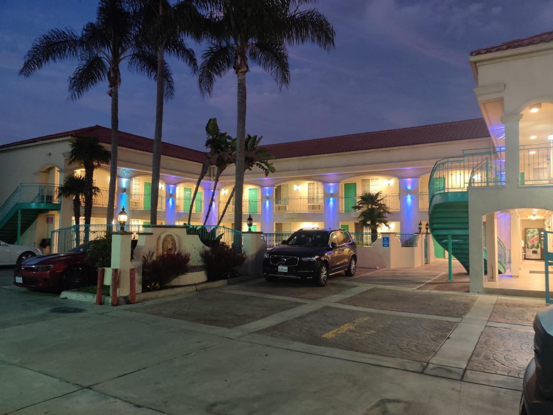 LYFE INN & SUITES by AGA - LAX Airport, Inglewood