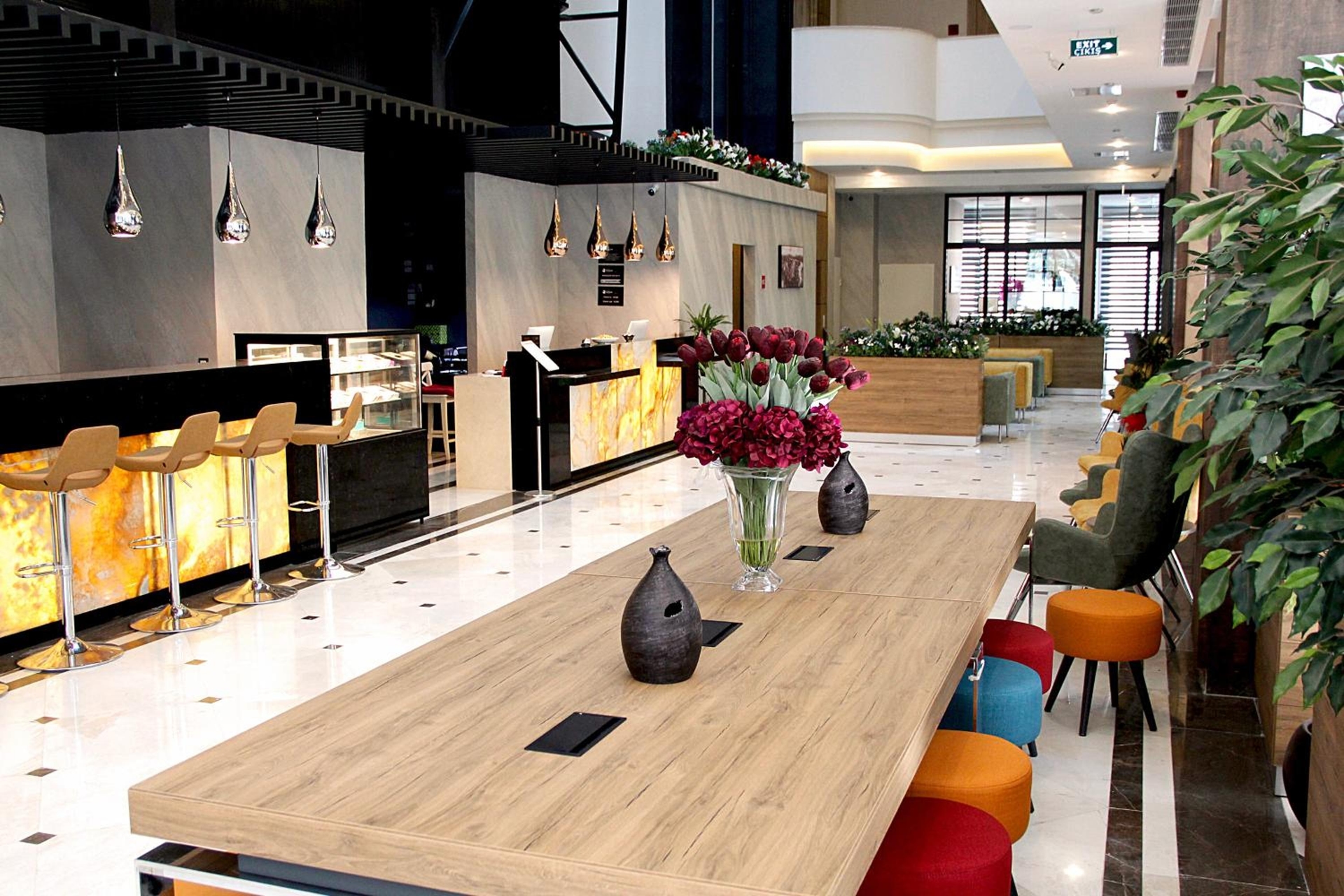 Foto de Ramada Encore By Wyndham Istanbul Basin Express