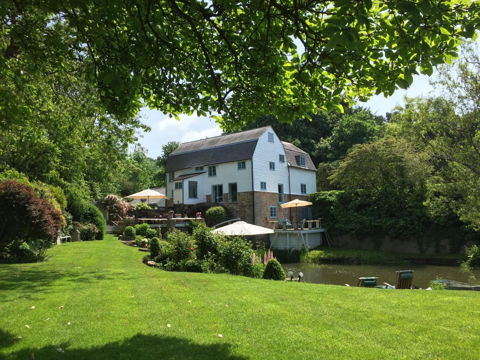 Castle Mill Bed and Breakfast Dorking, Dorking