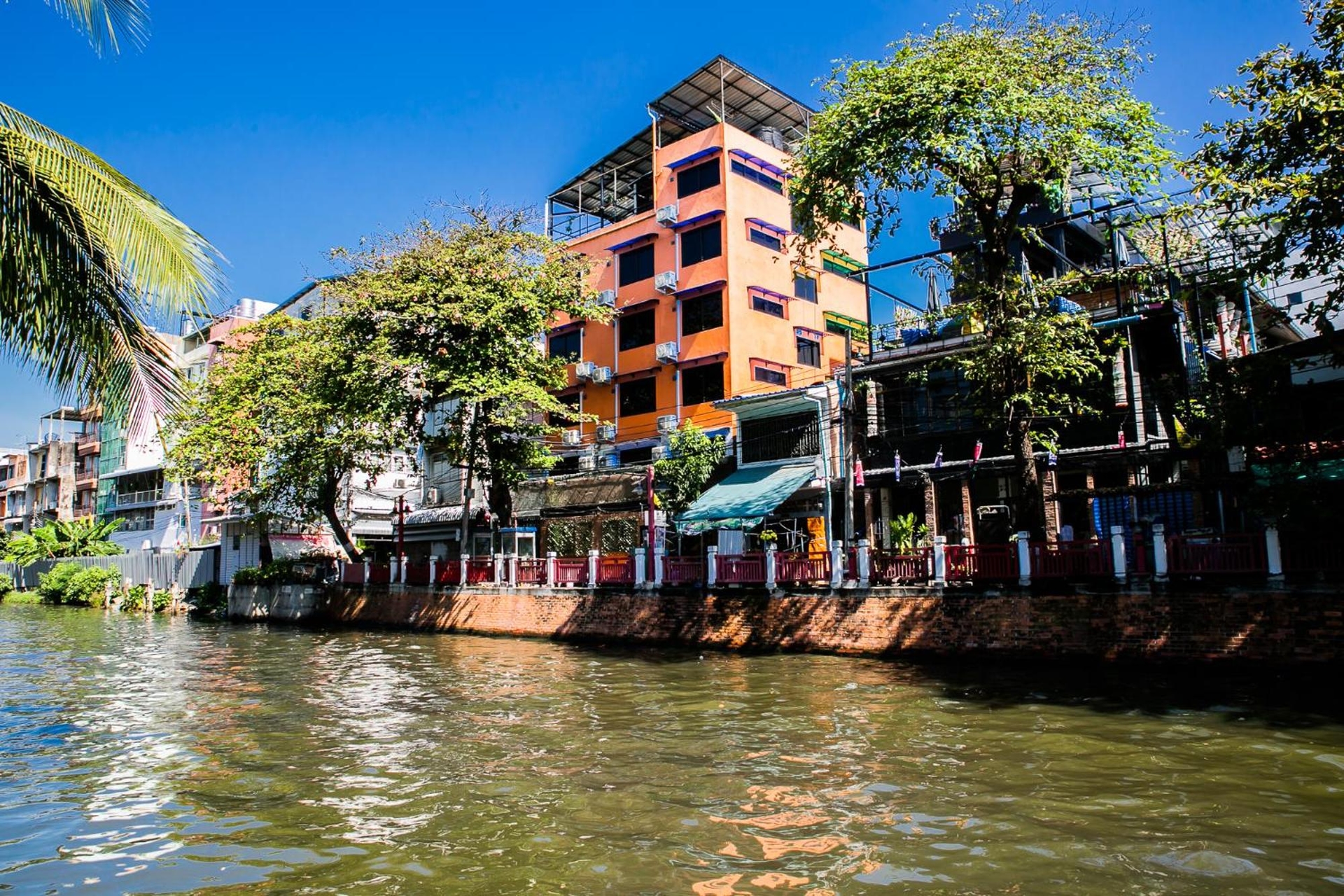 Bangkok Canale Home at Khaosarn