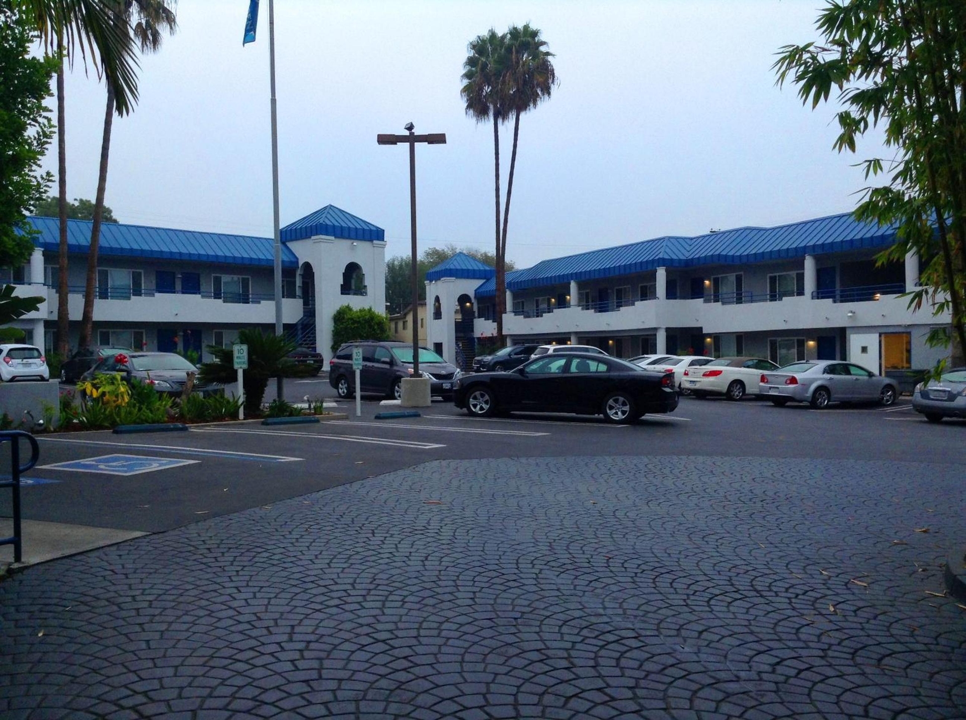 Hotel Current, Long Beach