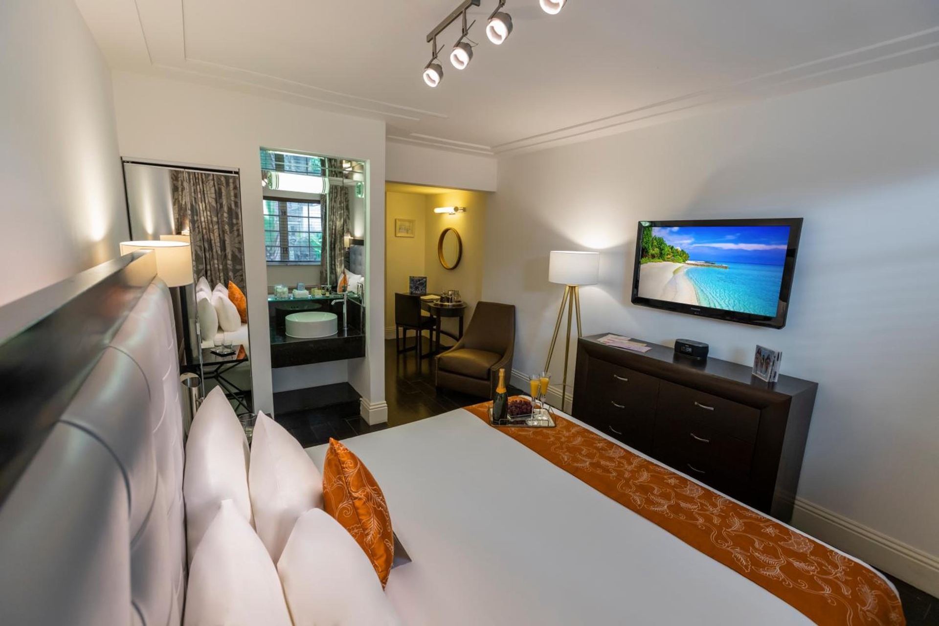 Foto de Riviera Suites