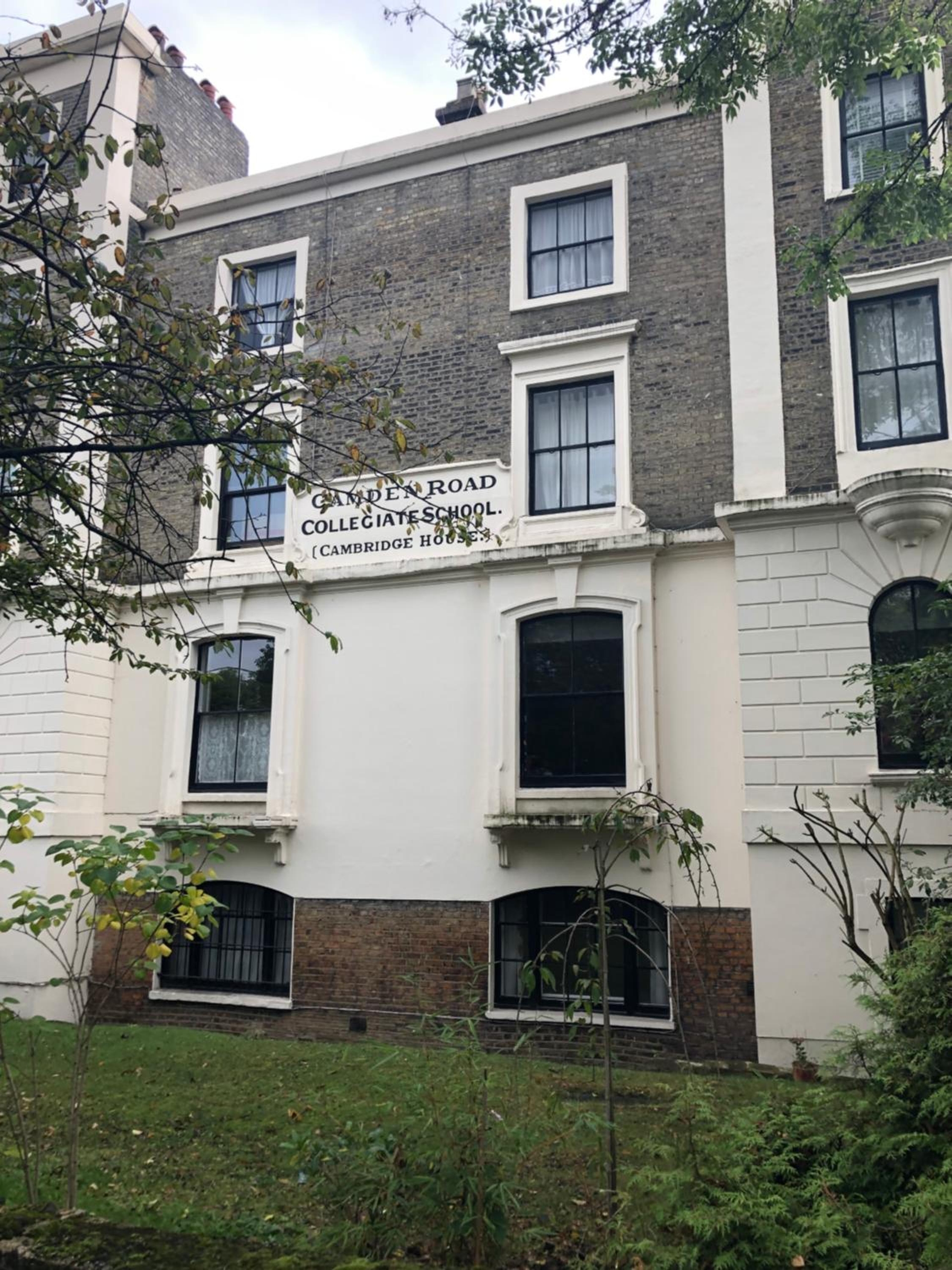 2 Bedroom Apartment close to Camden Town, London