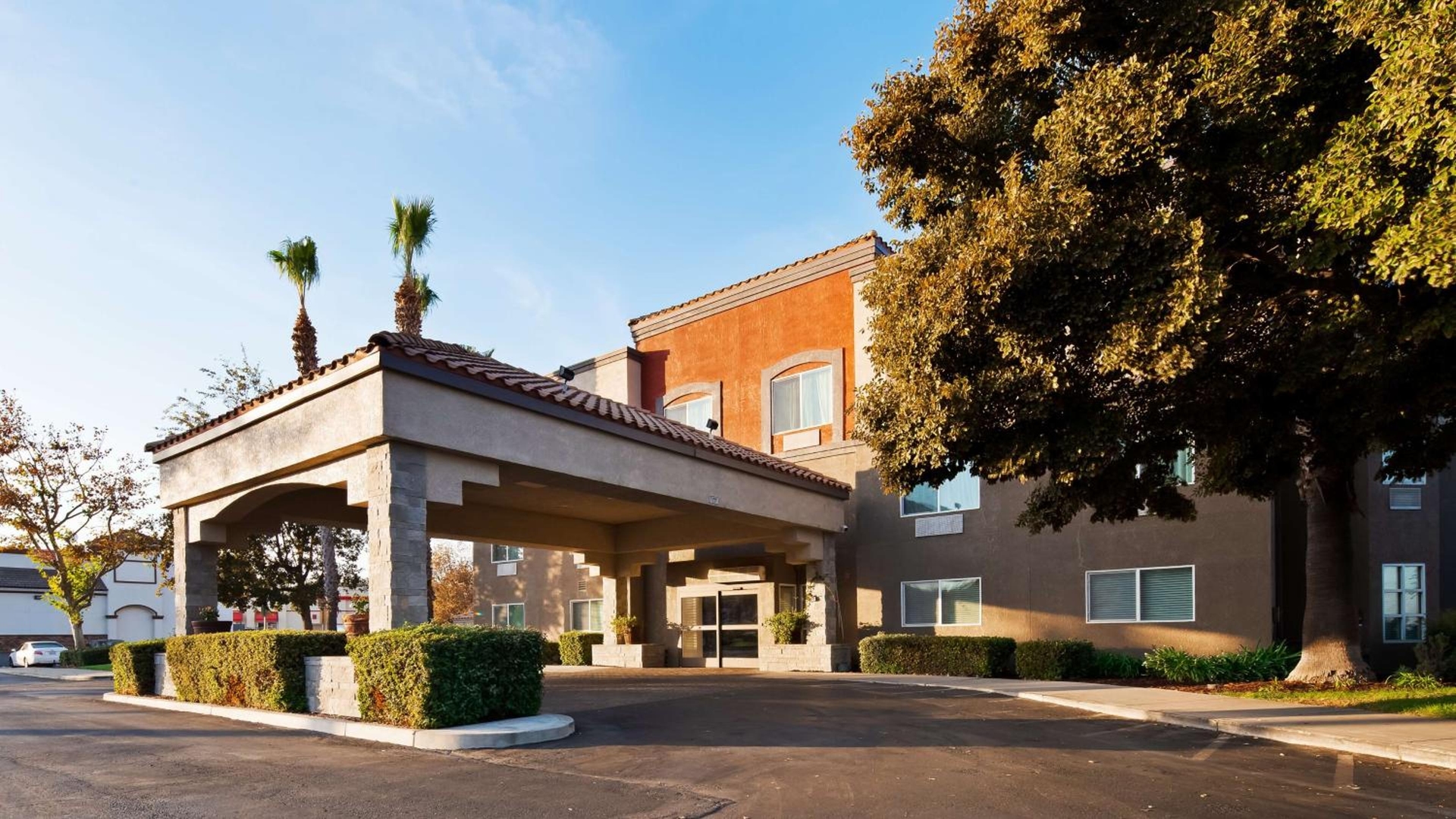 Best Western Plus Villa Del Lago Inn Patterson, Patterson