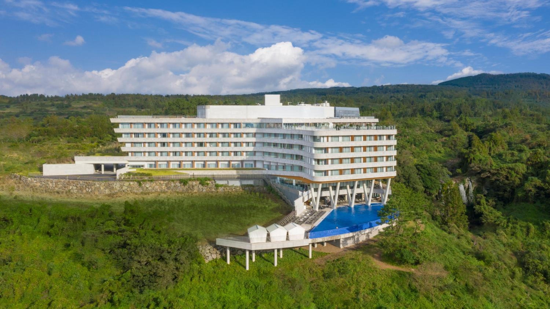 Hidden Cliff Hotel and Nature