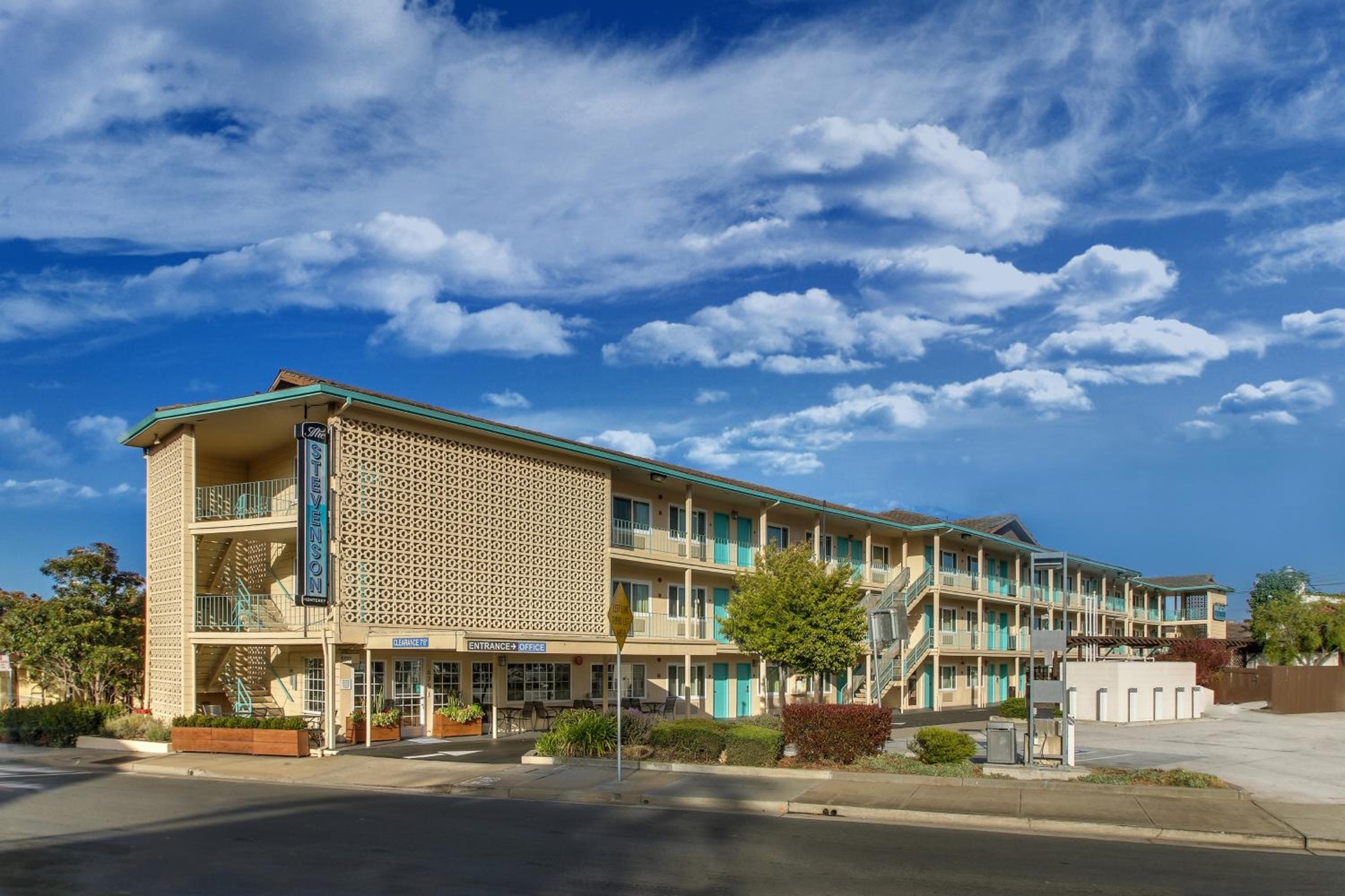 The Stevenson Monterey, Monterey