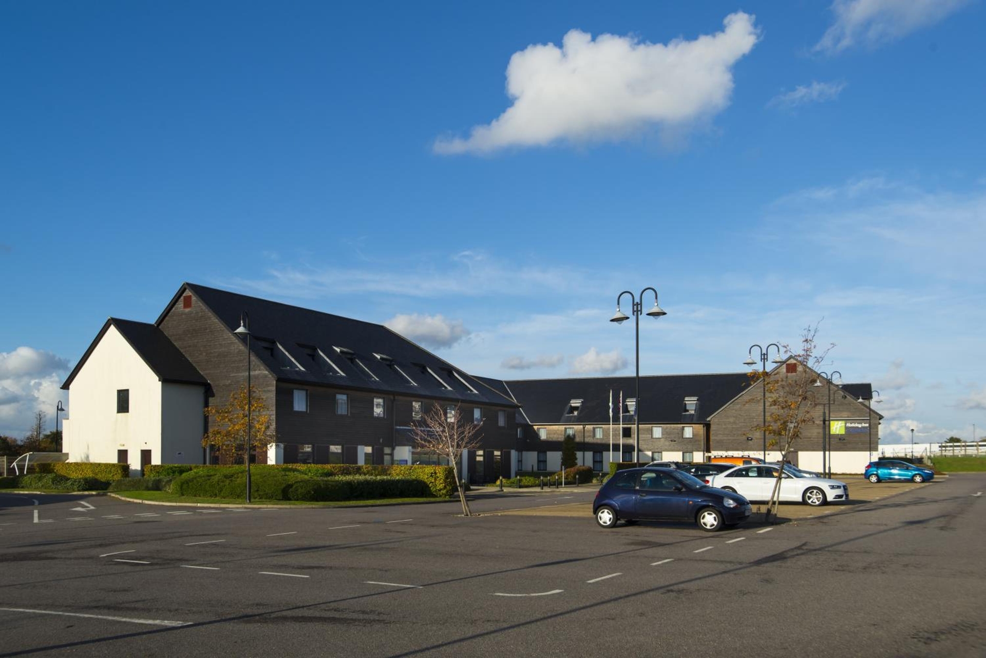 Holiday Inn Express London - Epsom Downs by IHG, Epsom