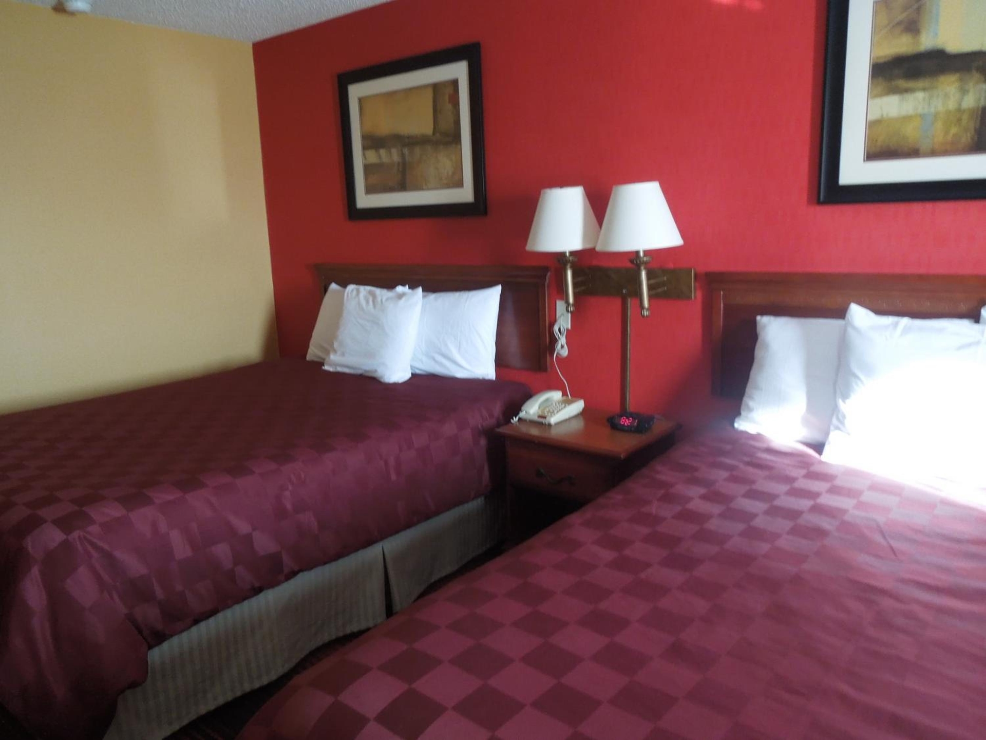 Foto de Ramada by Wyndham East Orange