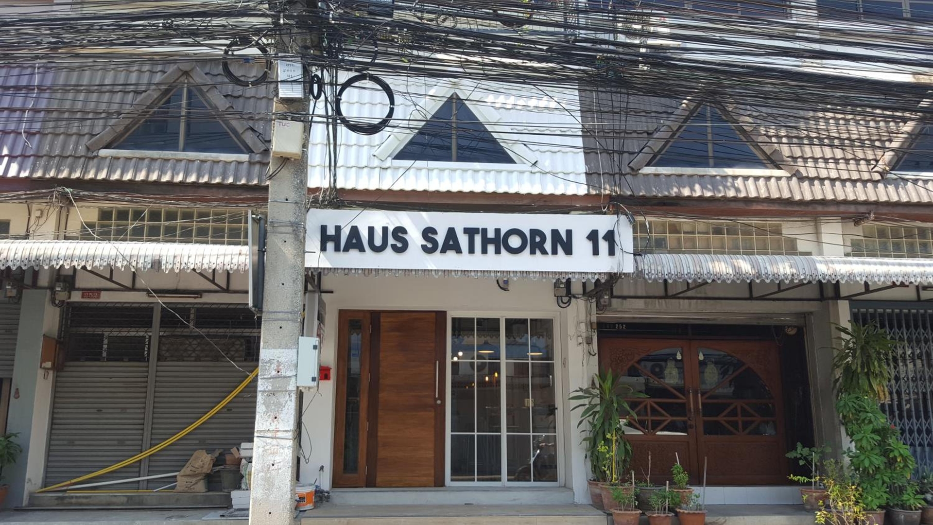 Haus Sathorn 11 Residence