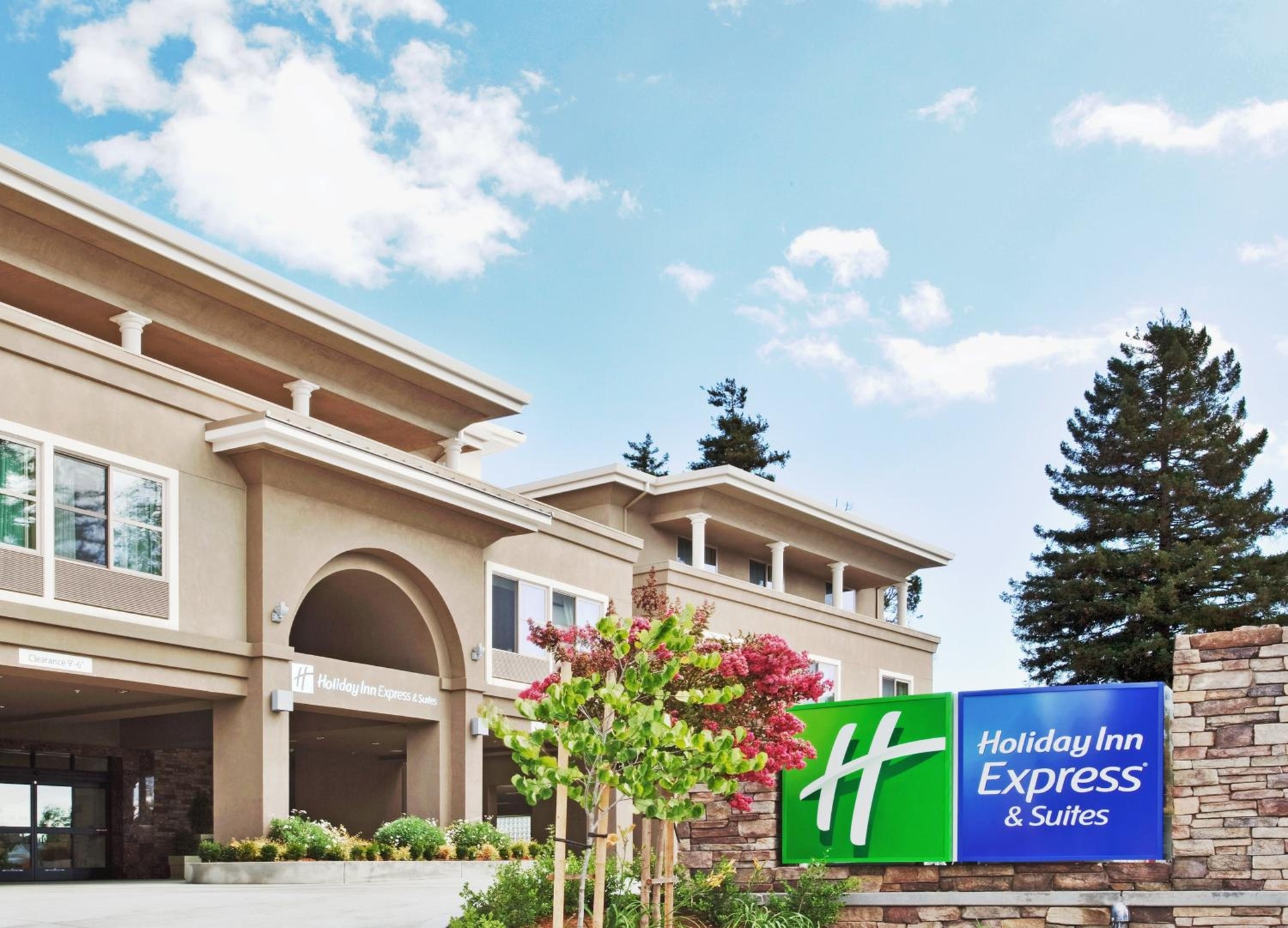 Holiday Inn Express Hotel & Suites Santa Cruz by IHG, Santa Cruz