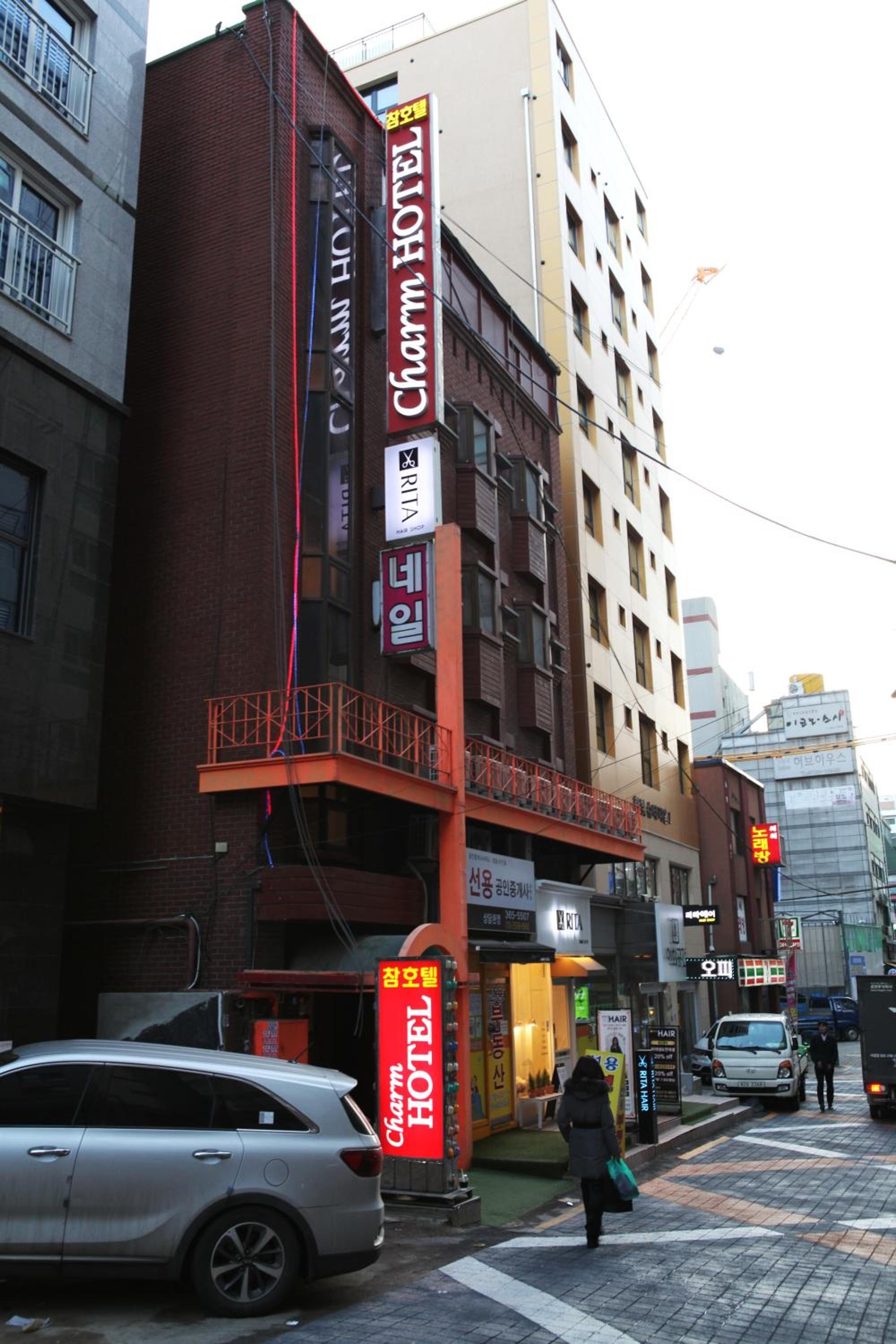 Charm Hotel