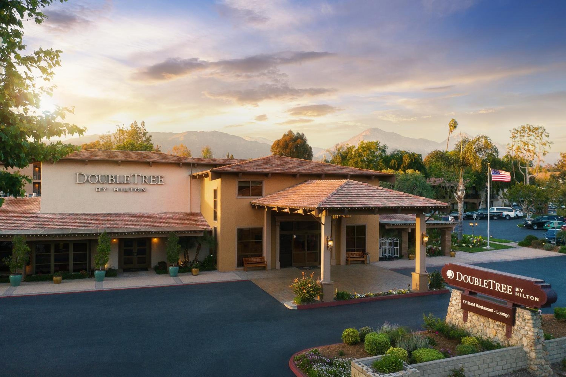 DoubleTree by Hilton Claremont, Claremont