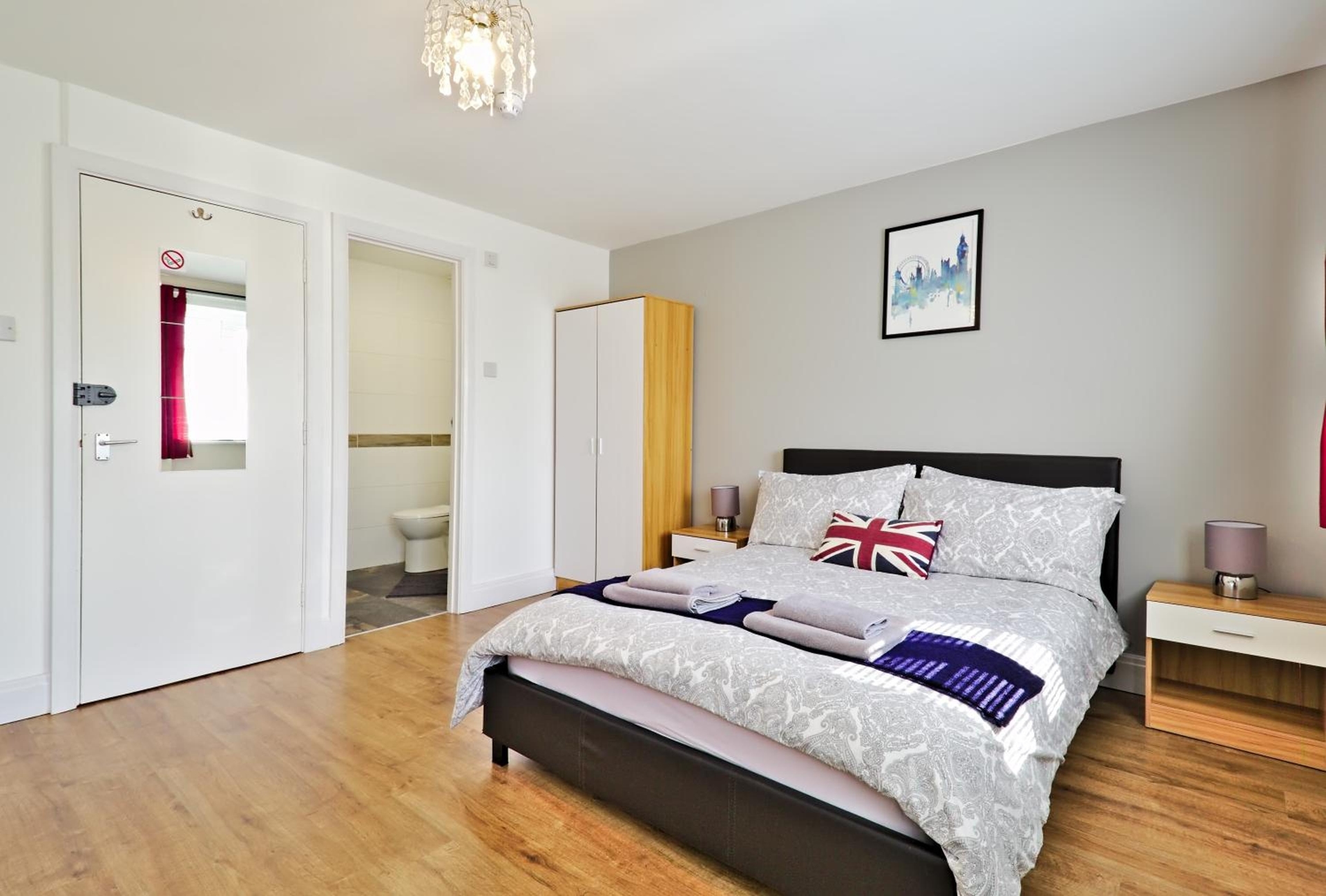 Harlinger Lodge, London