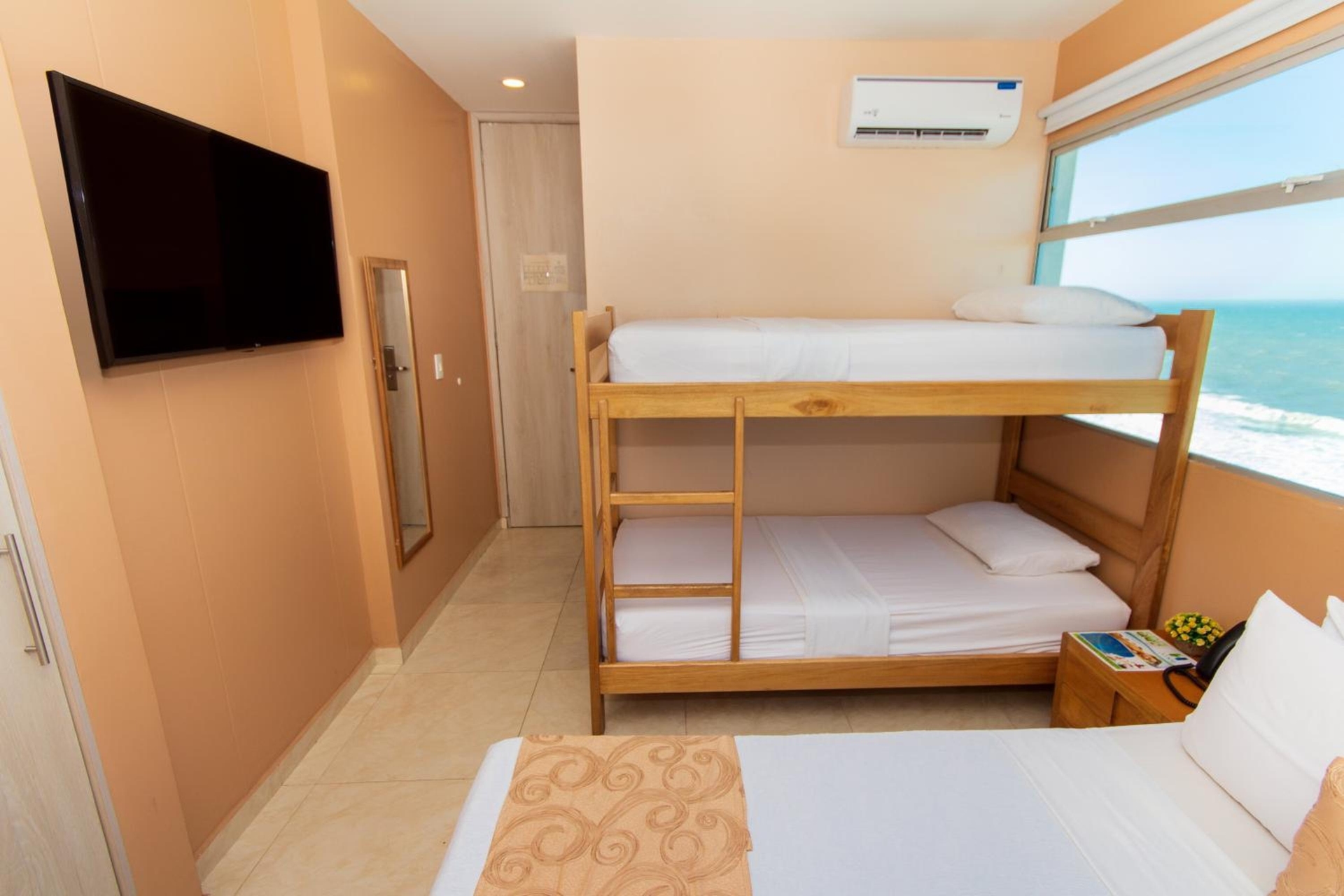 Foto de Hotel Aixo Suites By GEH Suites
