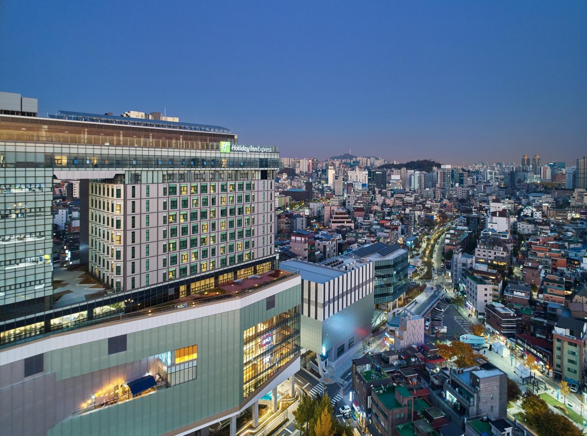 Holiday Inn Express Seoul Hongdae by IHG