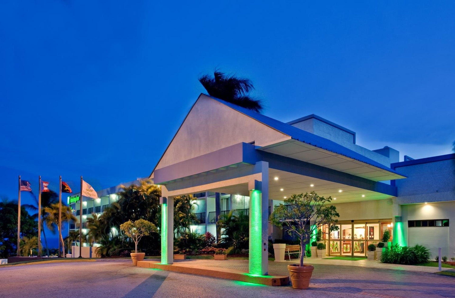 Holiday Inn Ponce & El Tropical Casino by IHG