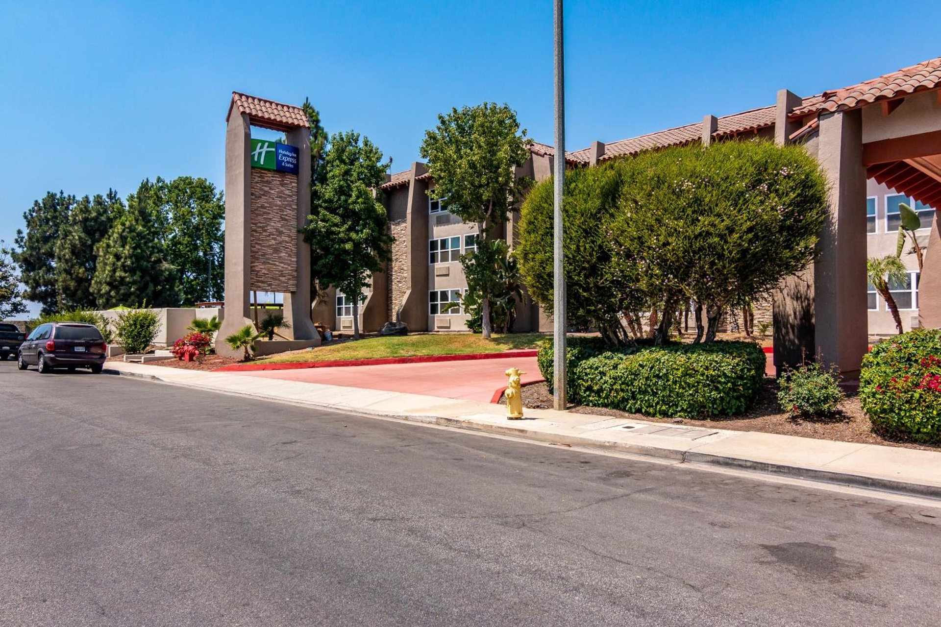 Holiday Inn Express & Suites Camarillo by IHG, Camarillo