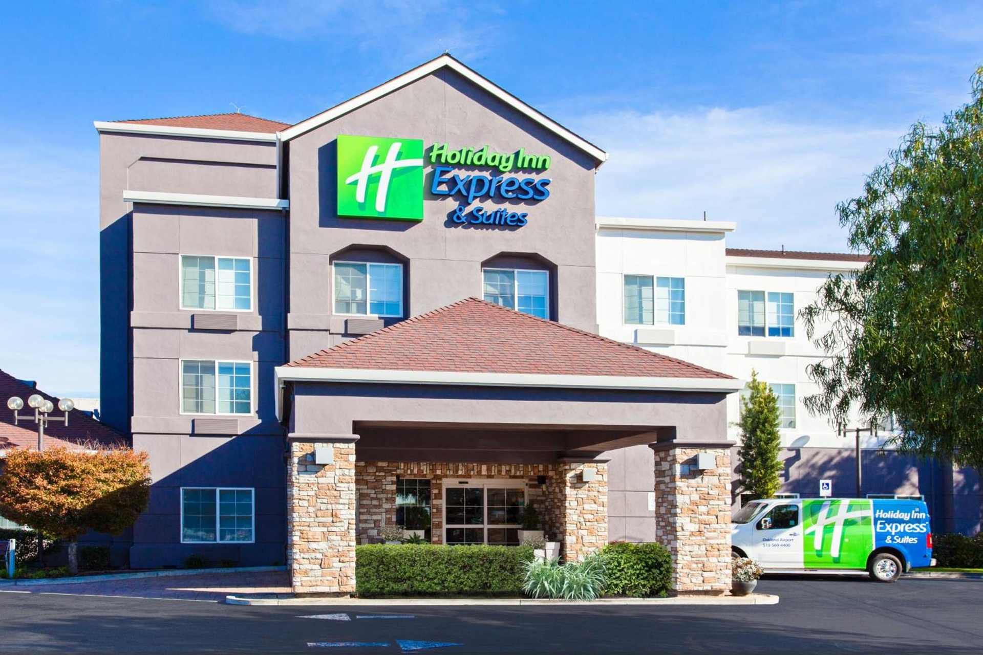 Holiday Inn Express & Suites Oakland - Airport by IHG, Oakland