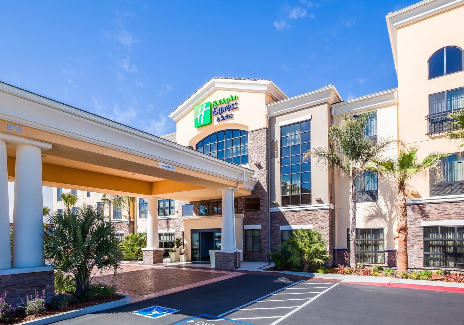 Holiday Inn Express & Suites Eureka by IHG, Eureka