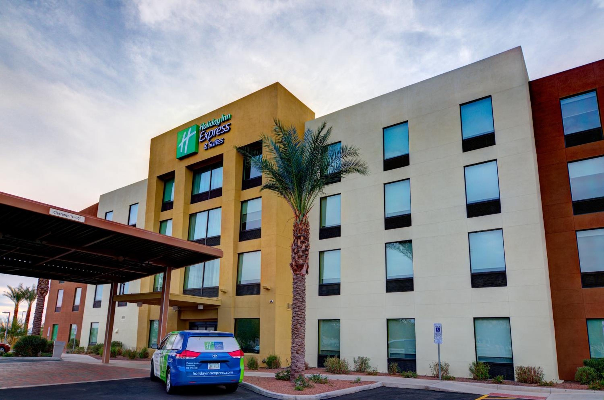 Holiday Inn Express & Suites - Phoenix North - Scottsdale by IHG, Phoenix