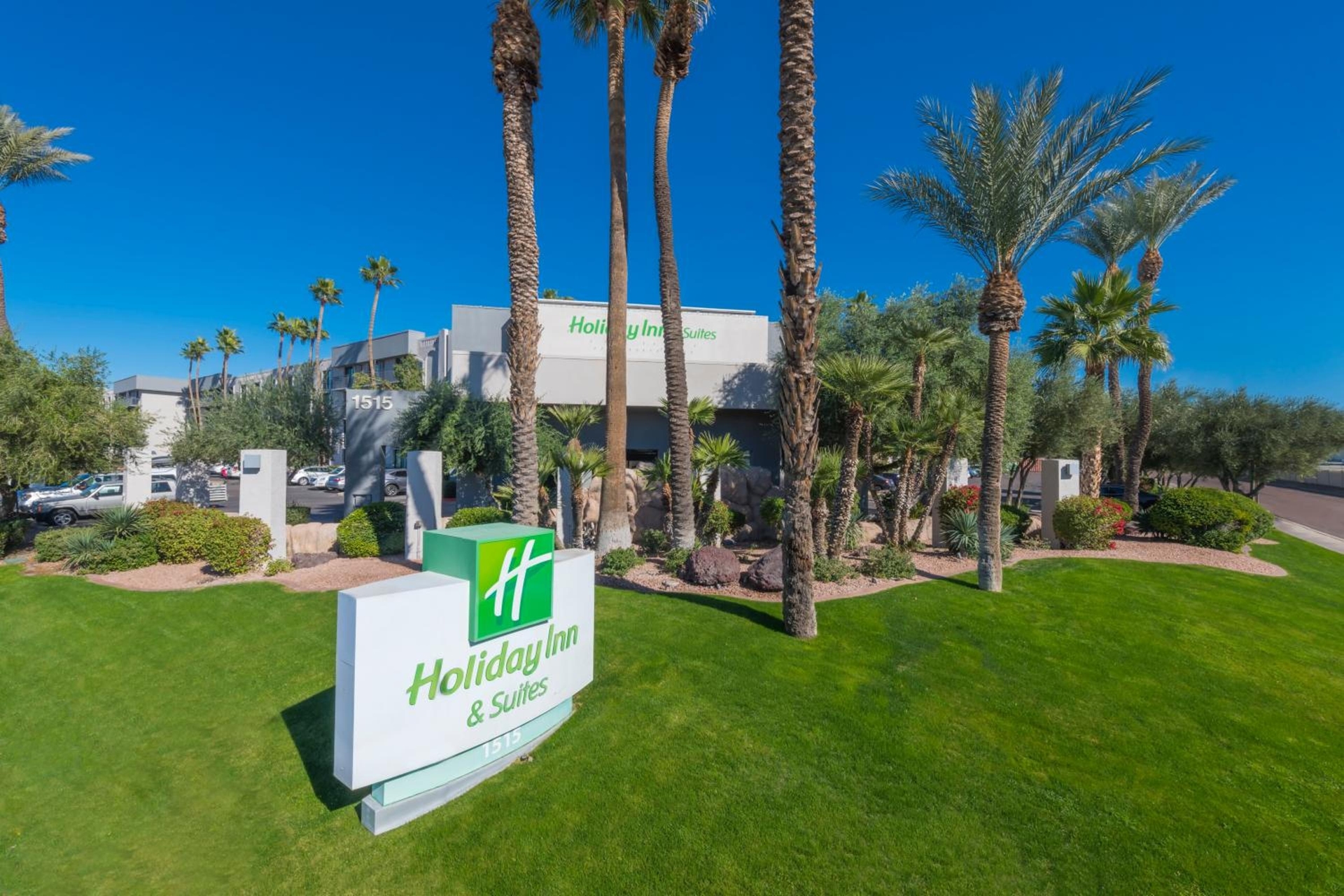 Holiday Inn and Suites Phoenix Airport North by IHG, Phoenix