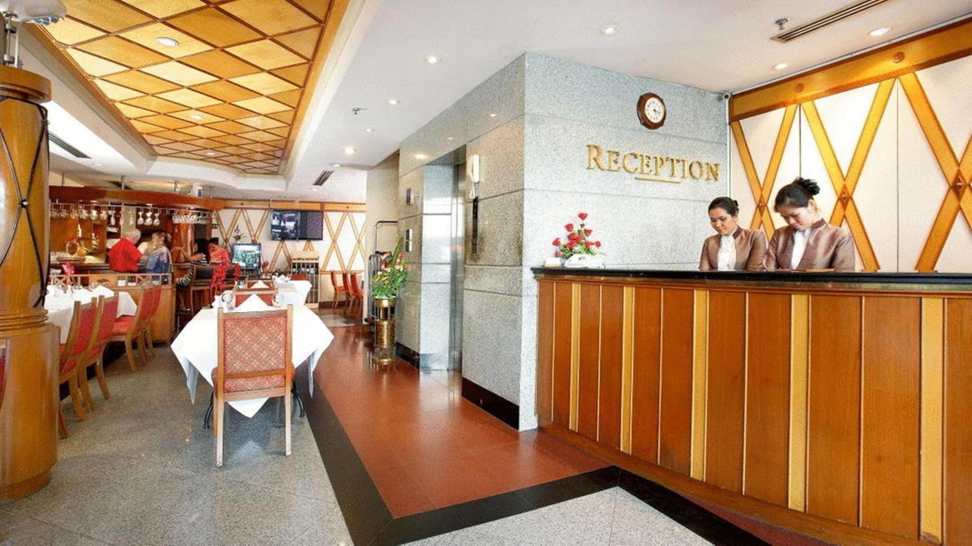 Majestic Suites Hotel
