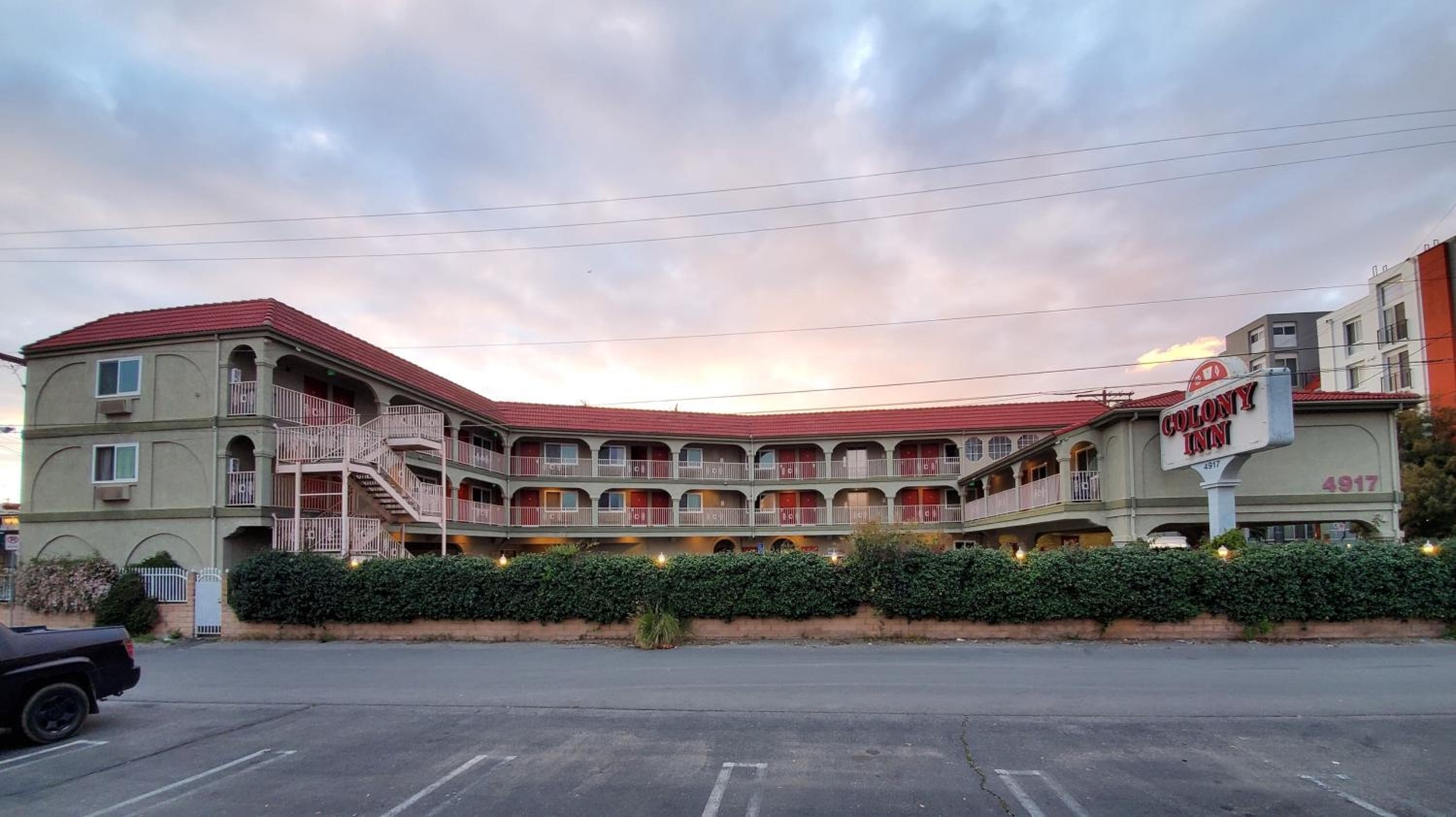 Colony Inn - North Hollywood - Hotel Near Universal Studios, North Hollywood