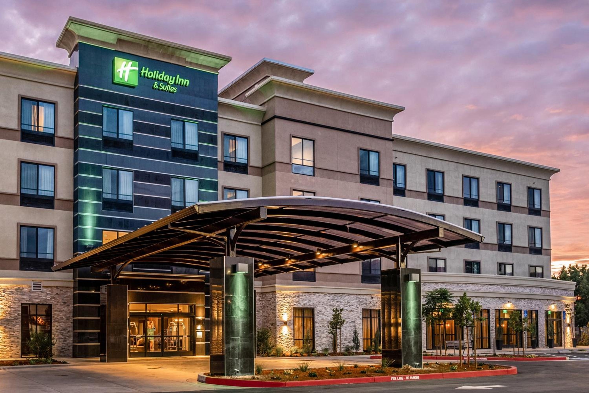 Holiday Inn & Suites Silicon Valley - Milpitas by IHG, Milpitas