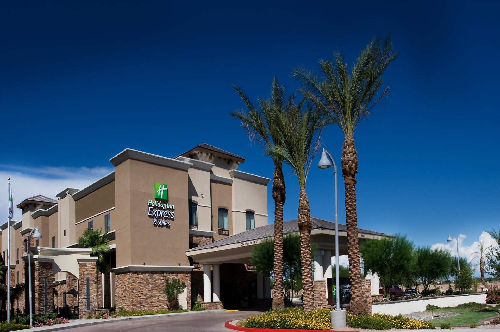 Holiday Inn Express & Suites Phoenix Glendale Dist by IHG, Somerton