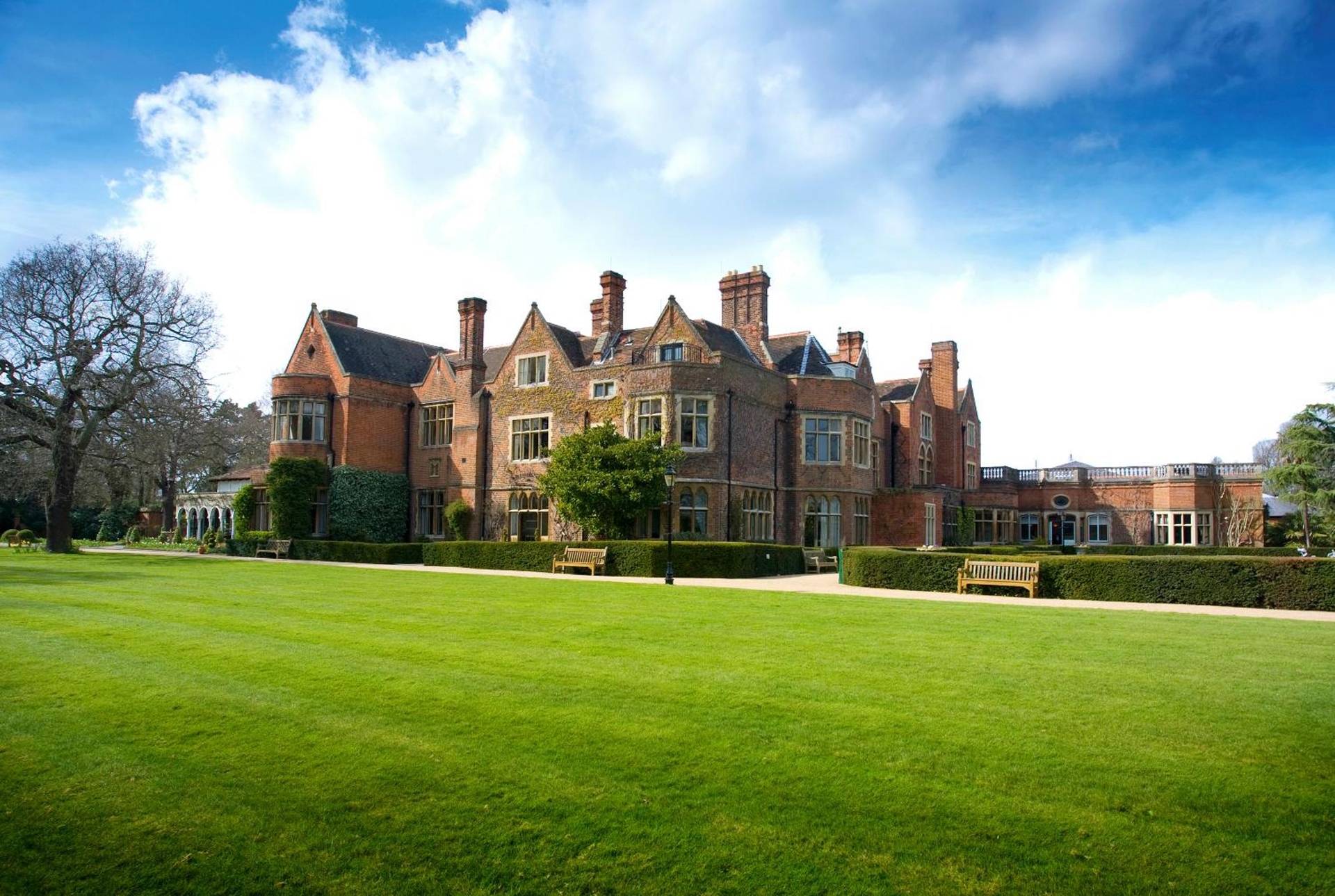 Warren House Hotel, Kingston upon Thames