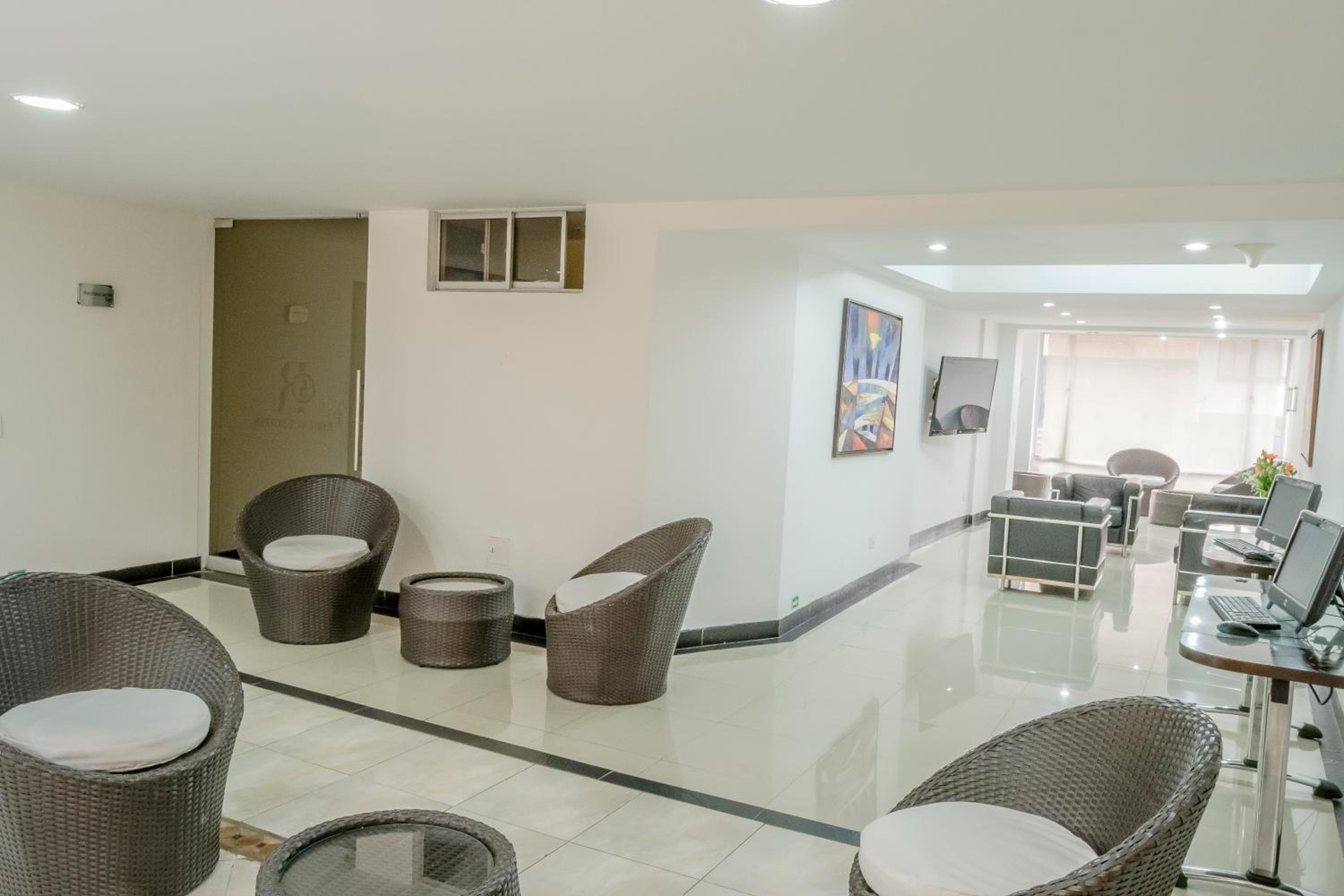 Foto de Hotel Regency Suites La Feria