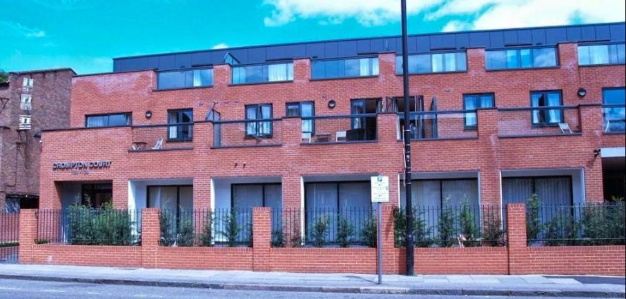 Crompton Court Apartments, London