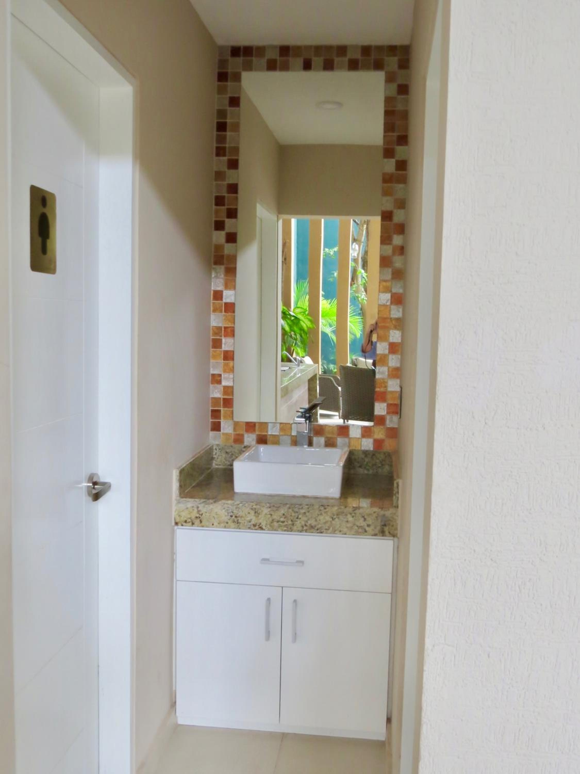 Foto de Palmarena Rooms & Residences - Long Stay Comfort with Parking, Sauna, Gym & Pool - Steps from 5th Avenue