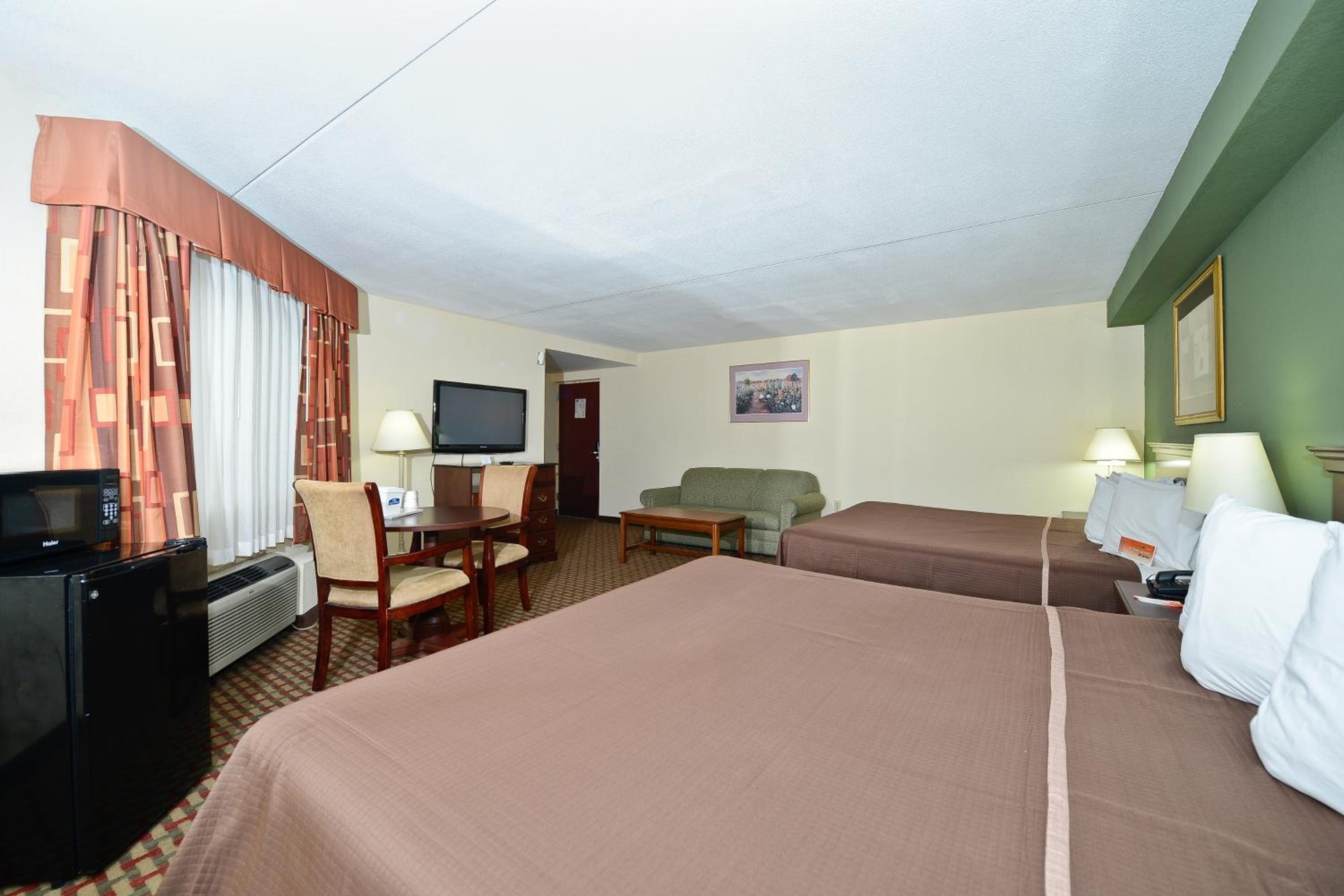 Foto de Howard Johnson by Wyndham Newark Airport