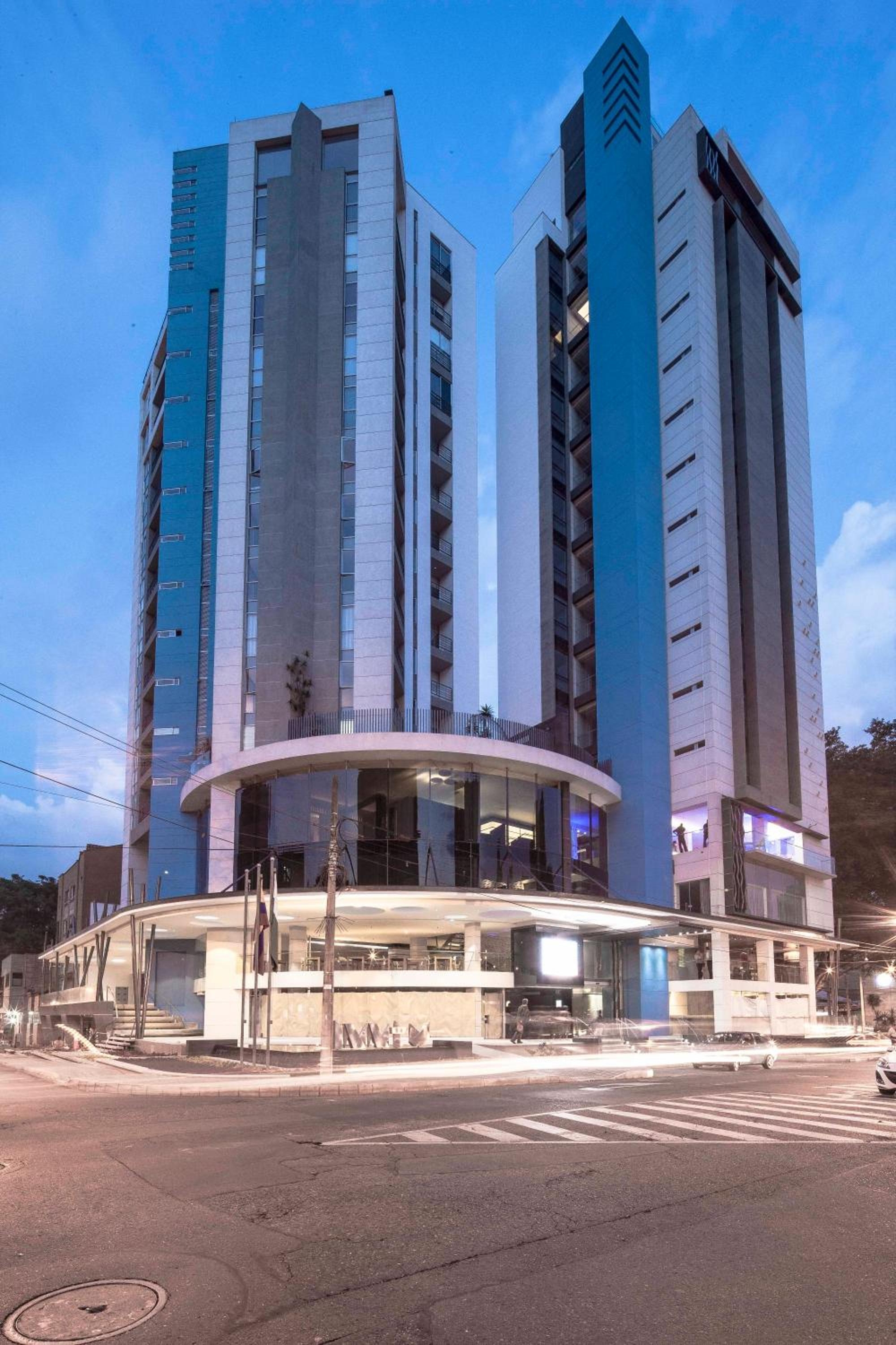 Inntu Hotel, Laureles