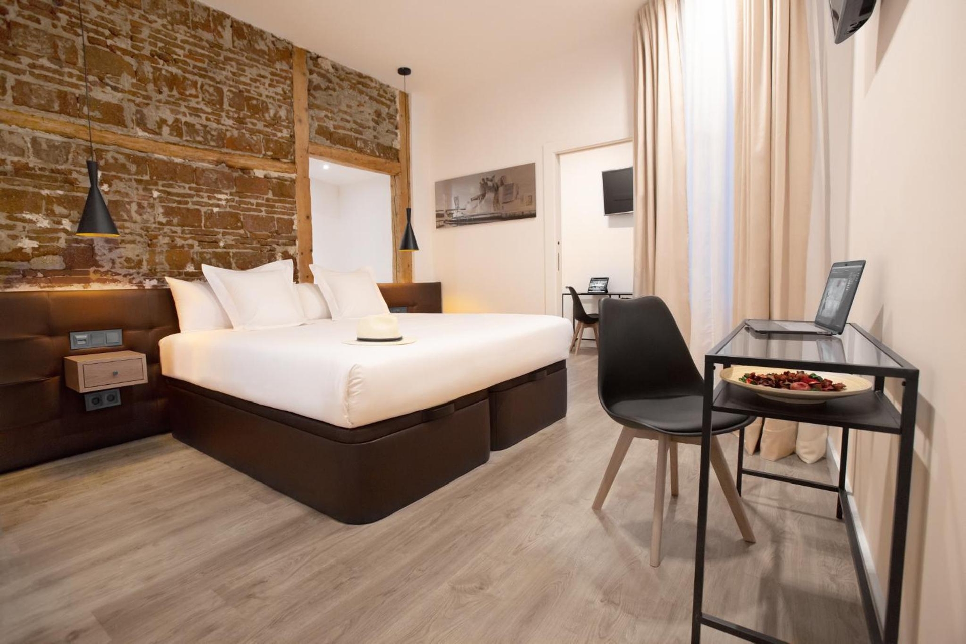Woohoo Rooms Fuencarral, Madrid