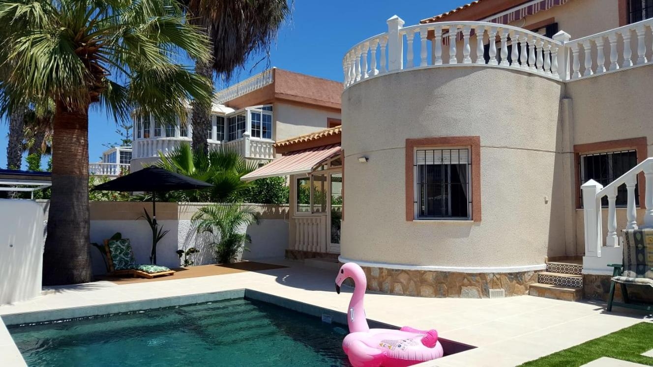 villa en torre de la horadada a 240m de la playa, La Horadada