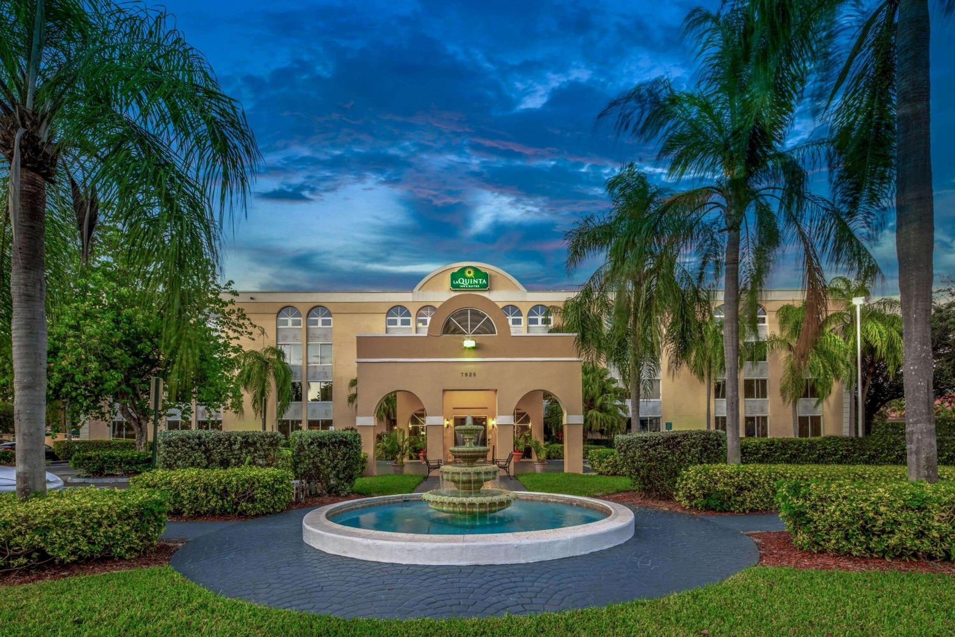 Foto de La Quinta by Wyndham Miami Lakes