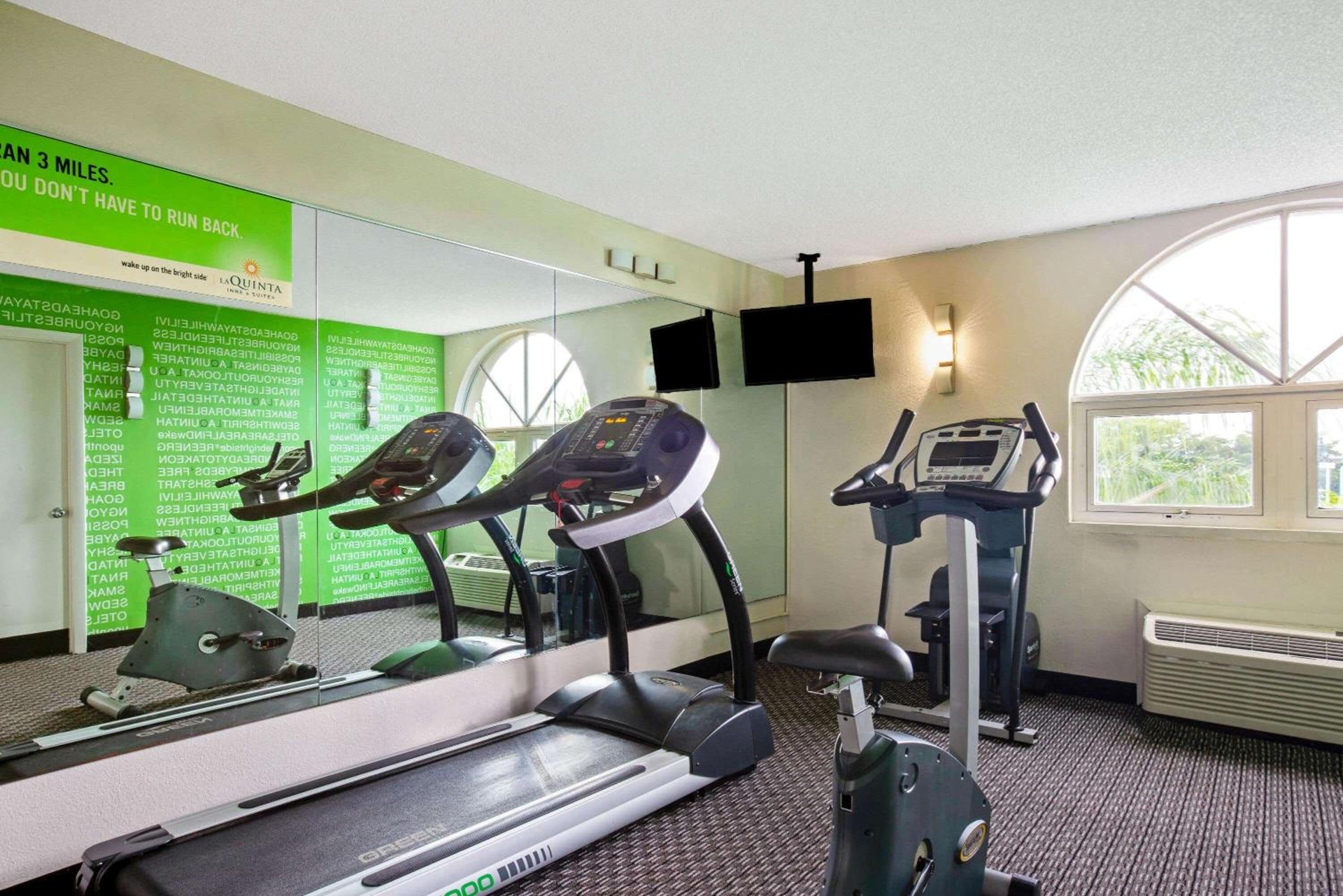 Foto de La Quinta by Wyndham Miami Lakes