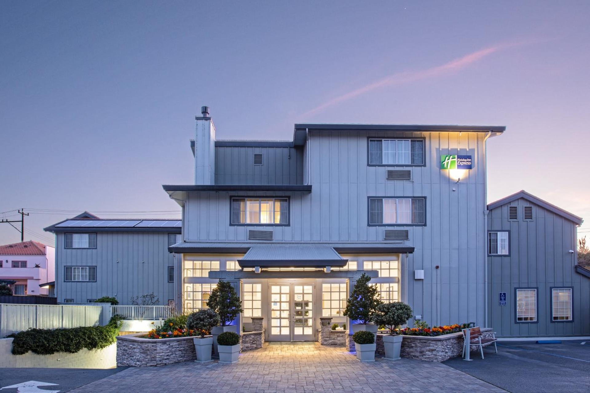 Holiday Inn Express Monterey - Cannery Row by IHG, Monterey