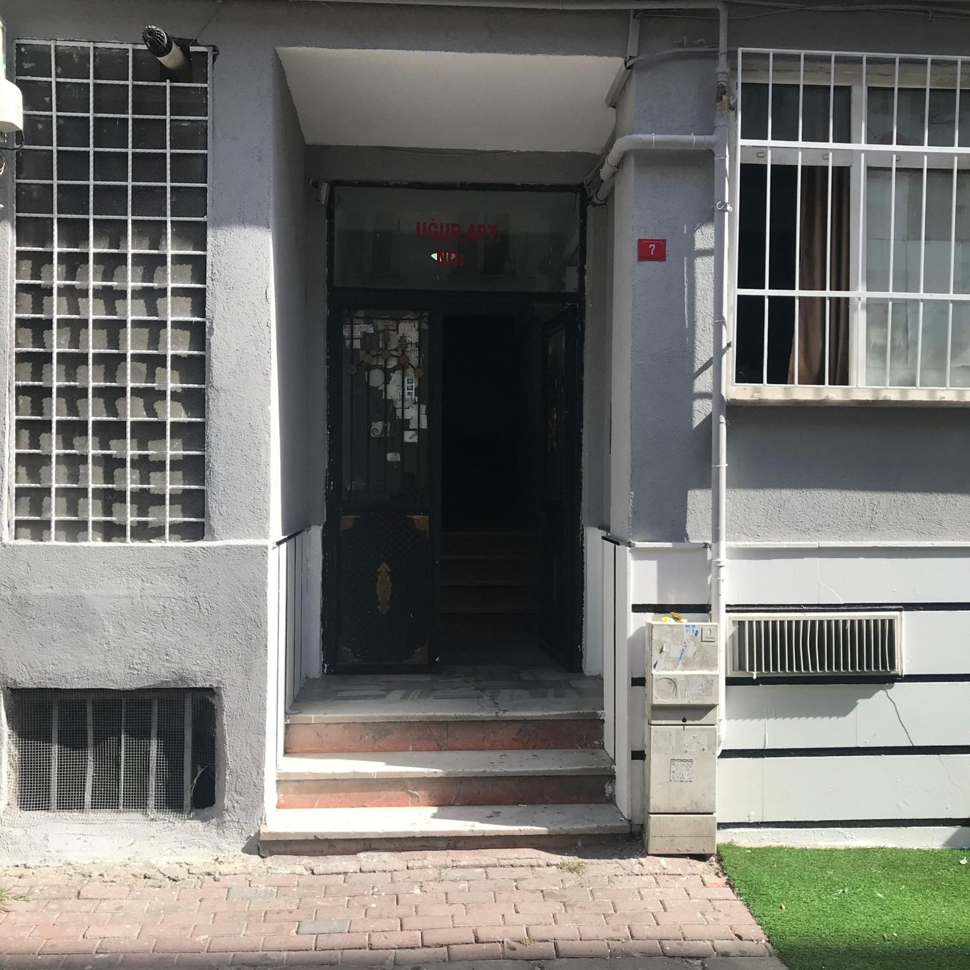 Hakan’s apartment, Estambul