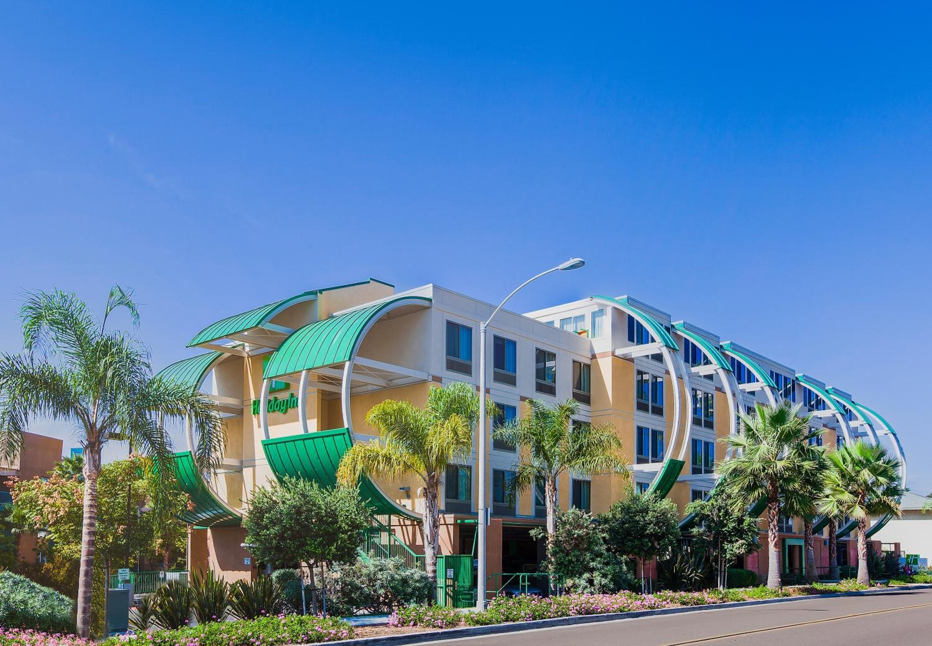 Holiday Inn Oceanside Marina Camp Pendleton by IHG, Oceanside