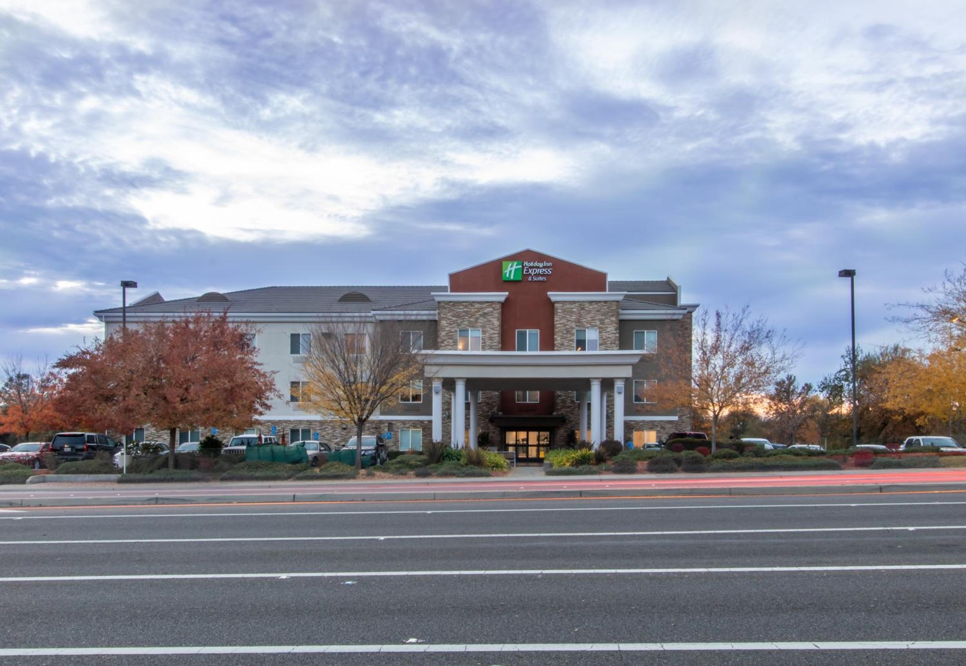 Holiday Inn Express Hotel & Suites Roseville - Galleria Area by IHG, Roseville