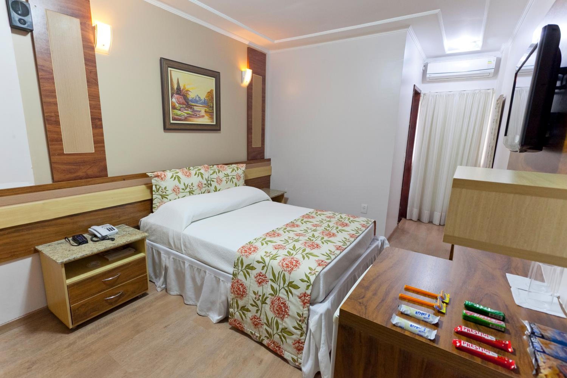 Foto de Laguna Plaza Hotel