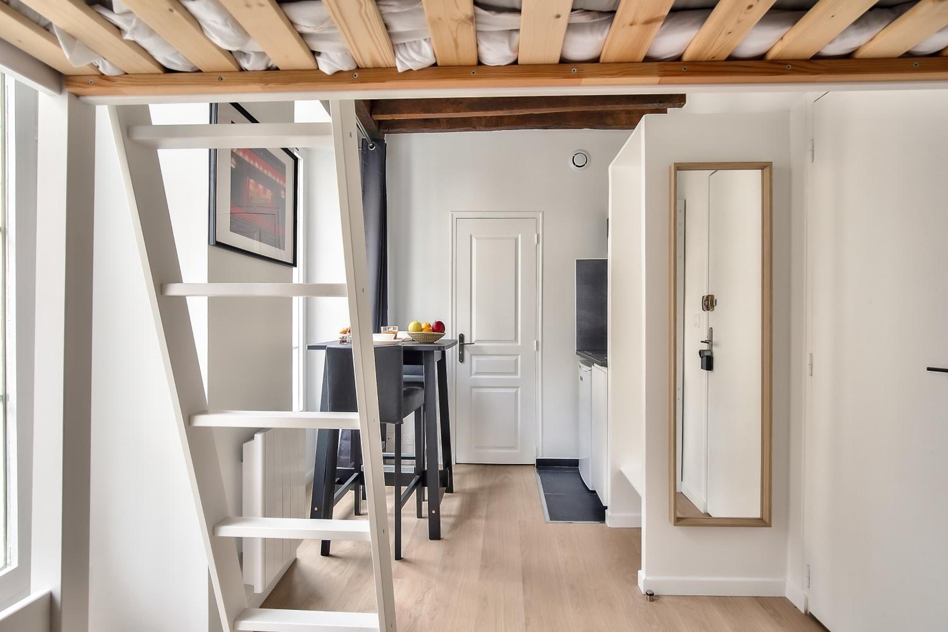 Foto de Lovely Mezzanine Studio in the Heart of Paris 3M